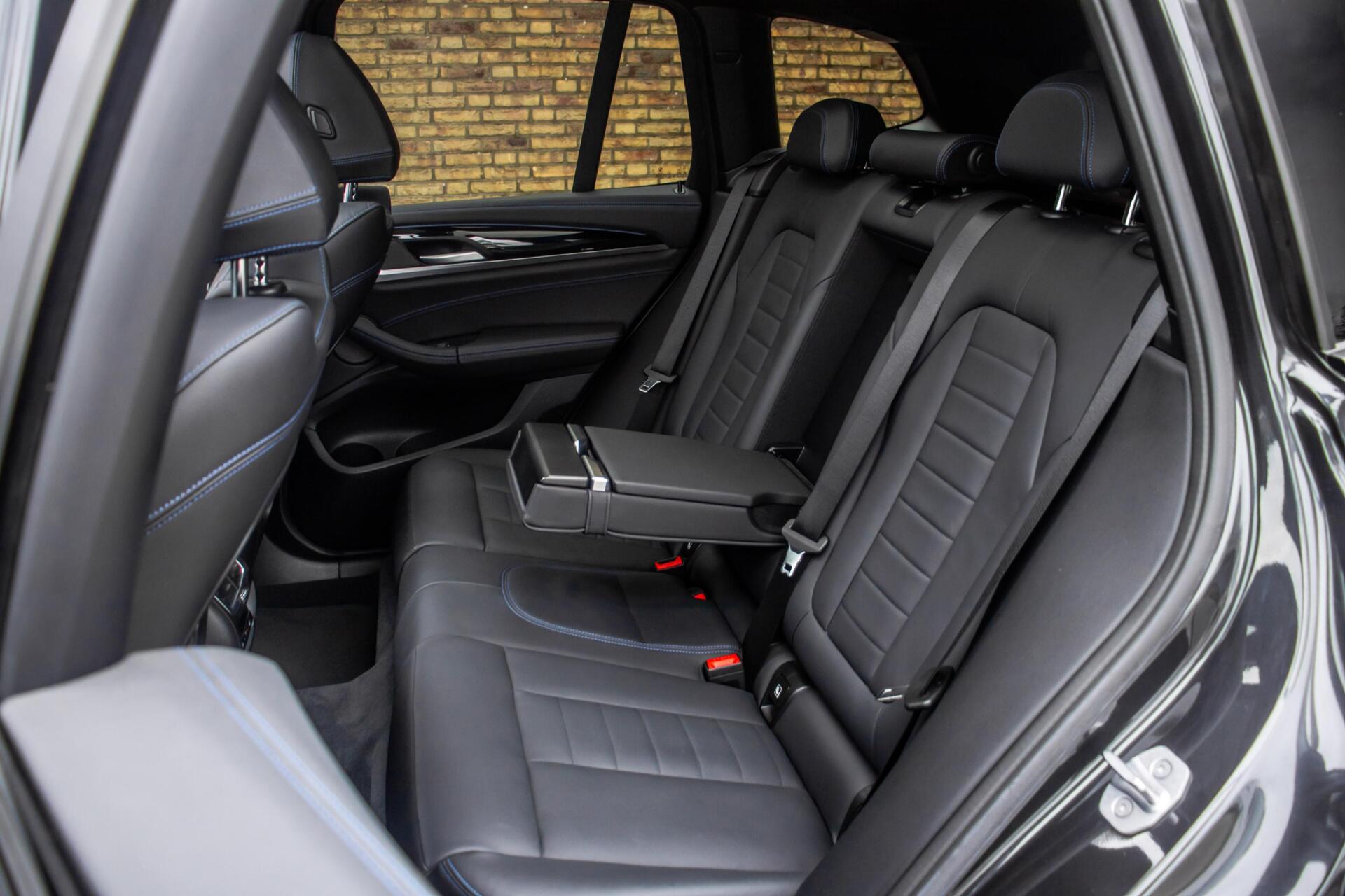Foto van BMW Ix3