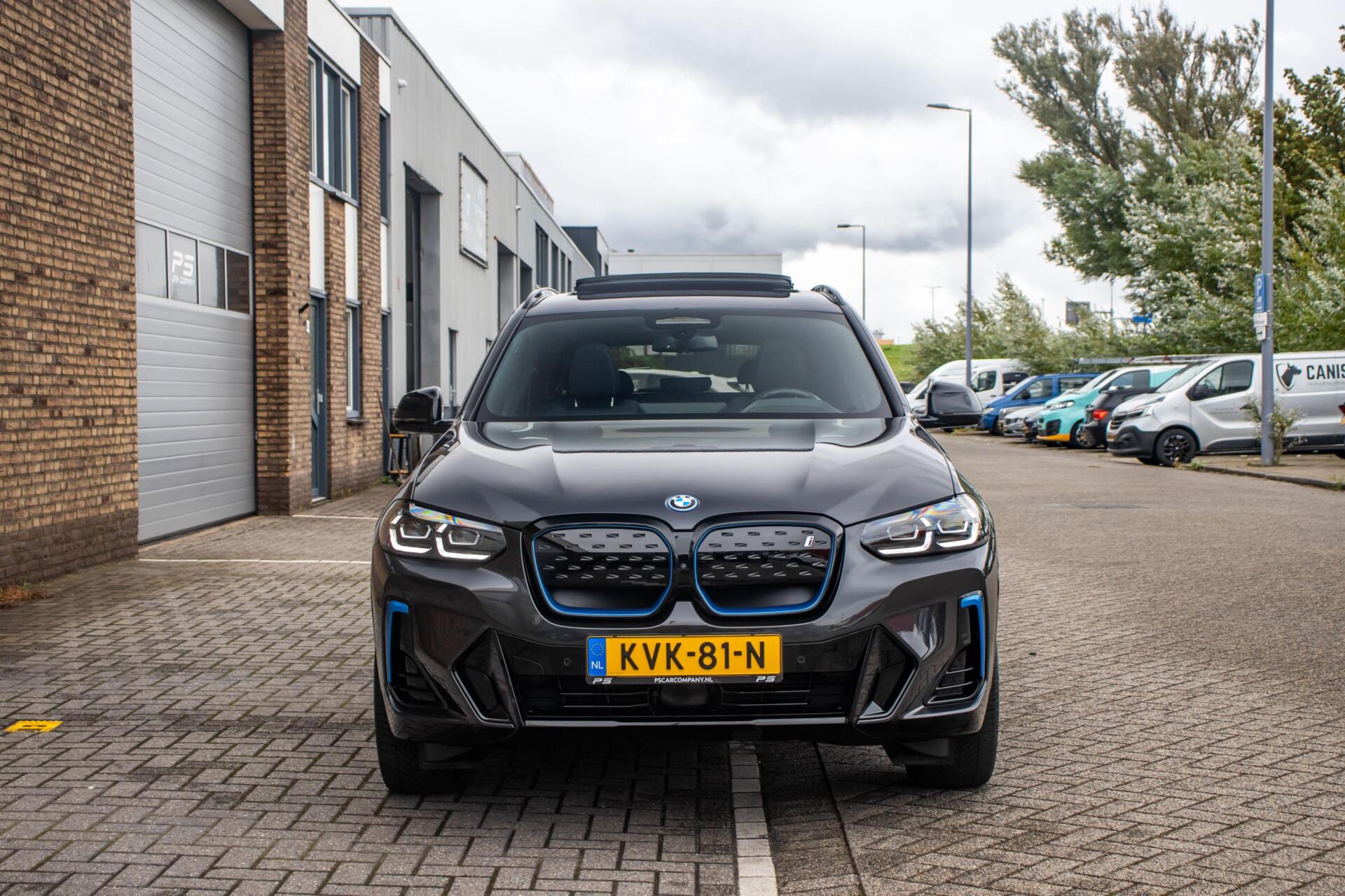 Foto van BMW Ix3