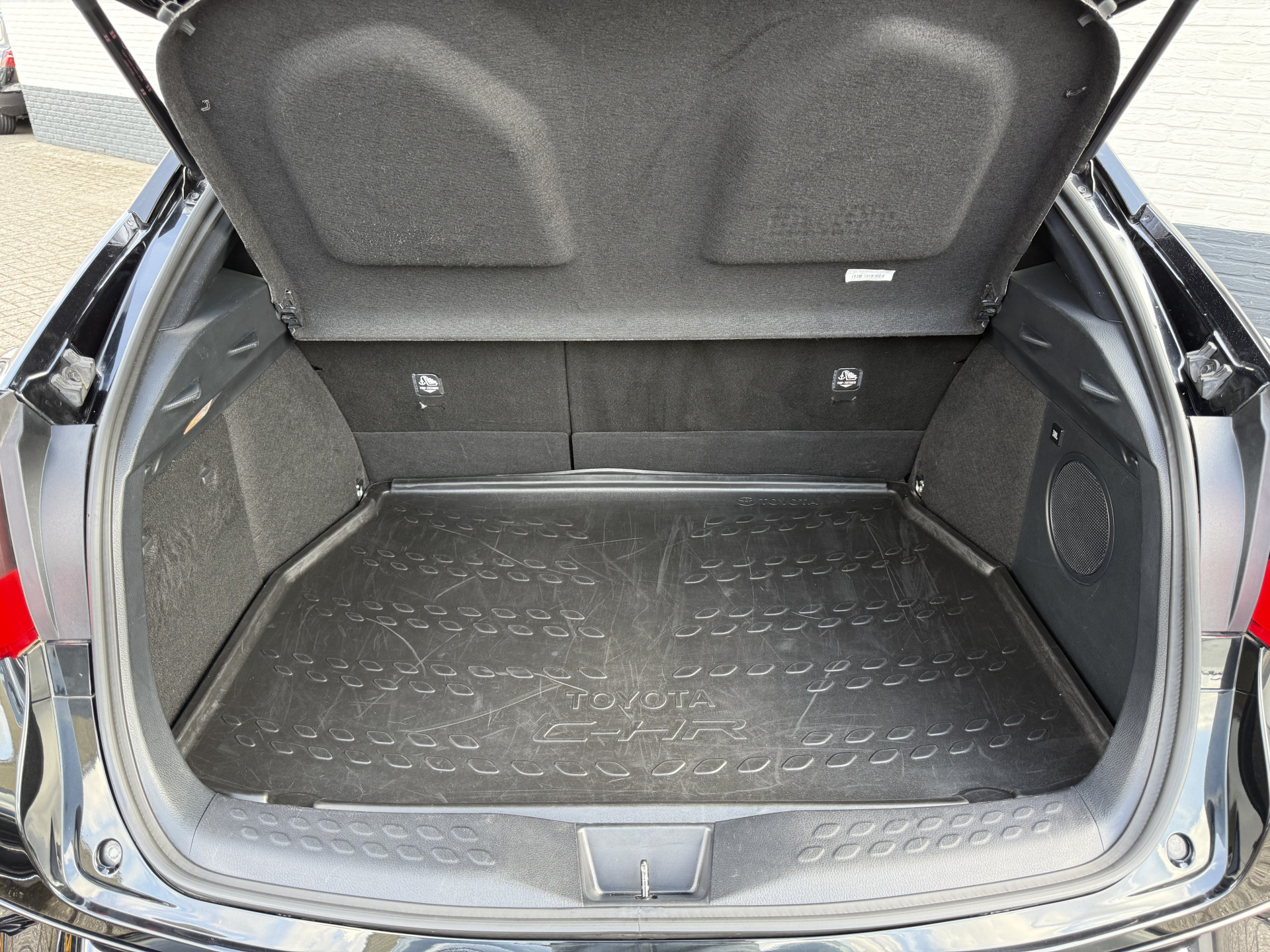 Foto van Toyota C-hr