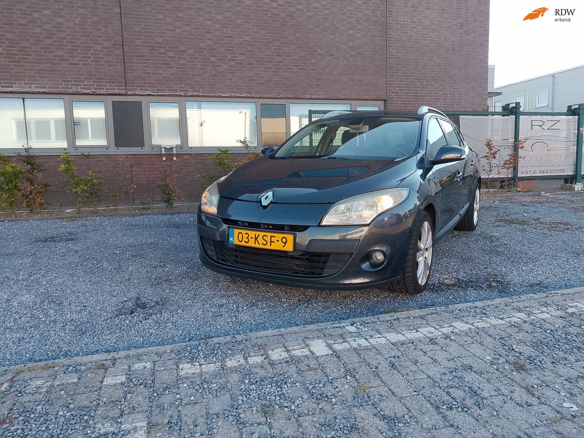 Renault Megane 1.4 TCe Expression 2010 - voorkant