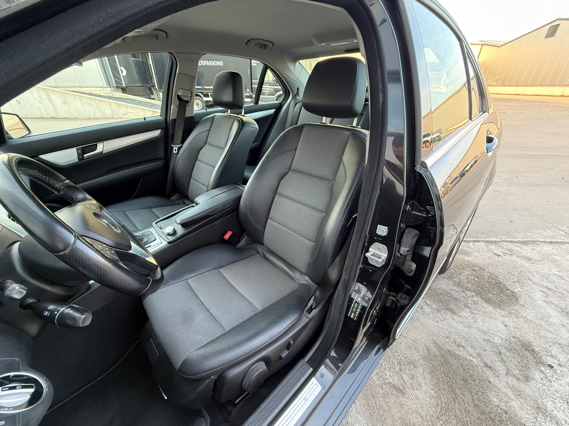 Foto van Mercedes-Benz C 180