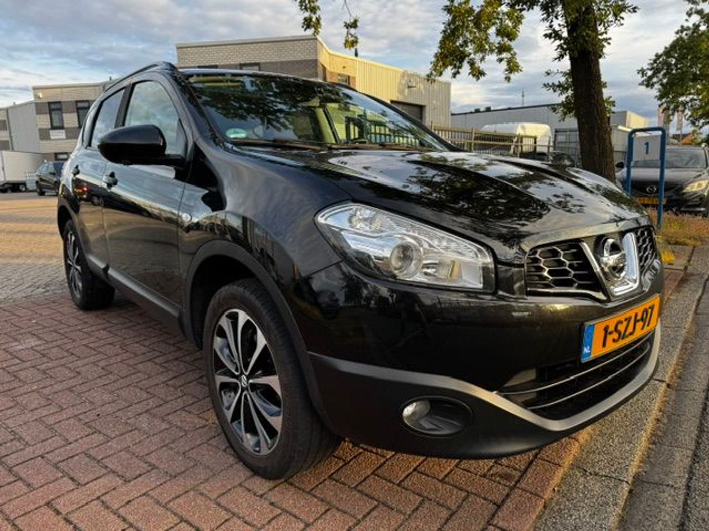Nissan Nissan Qashqai 1.6 Acenta Automaat 2014 - voorkant