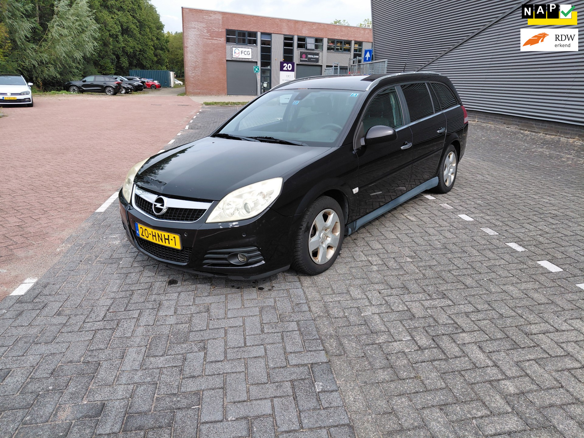 Opel Vectra Station Wagon 1.8-16V Executive Leder Navigatie 2009 - voorkant