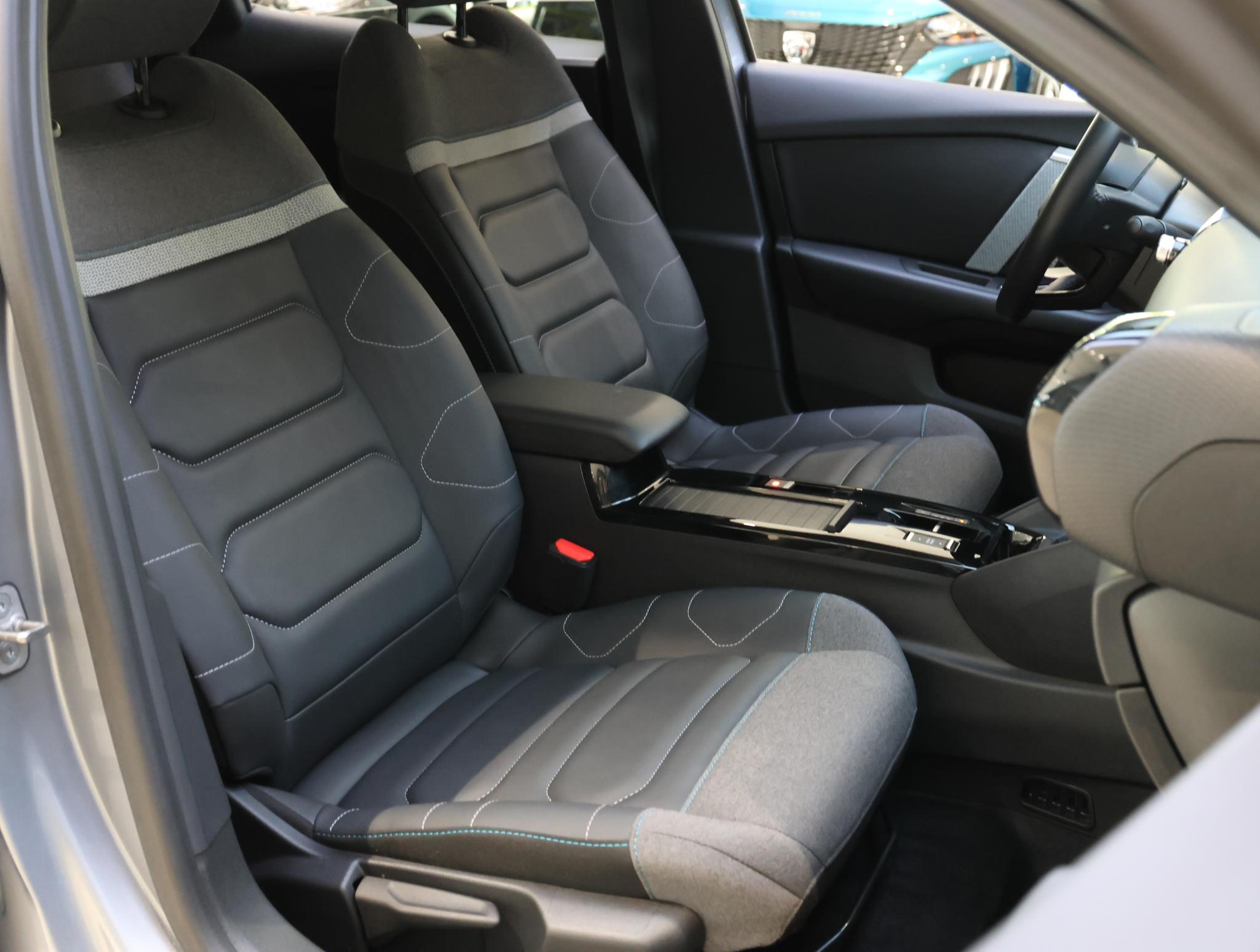 Foto van Citroen E-c4
