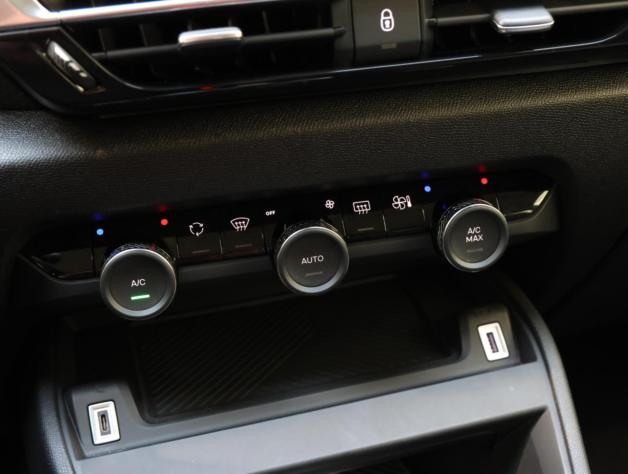 Foto van Citroen E-c4