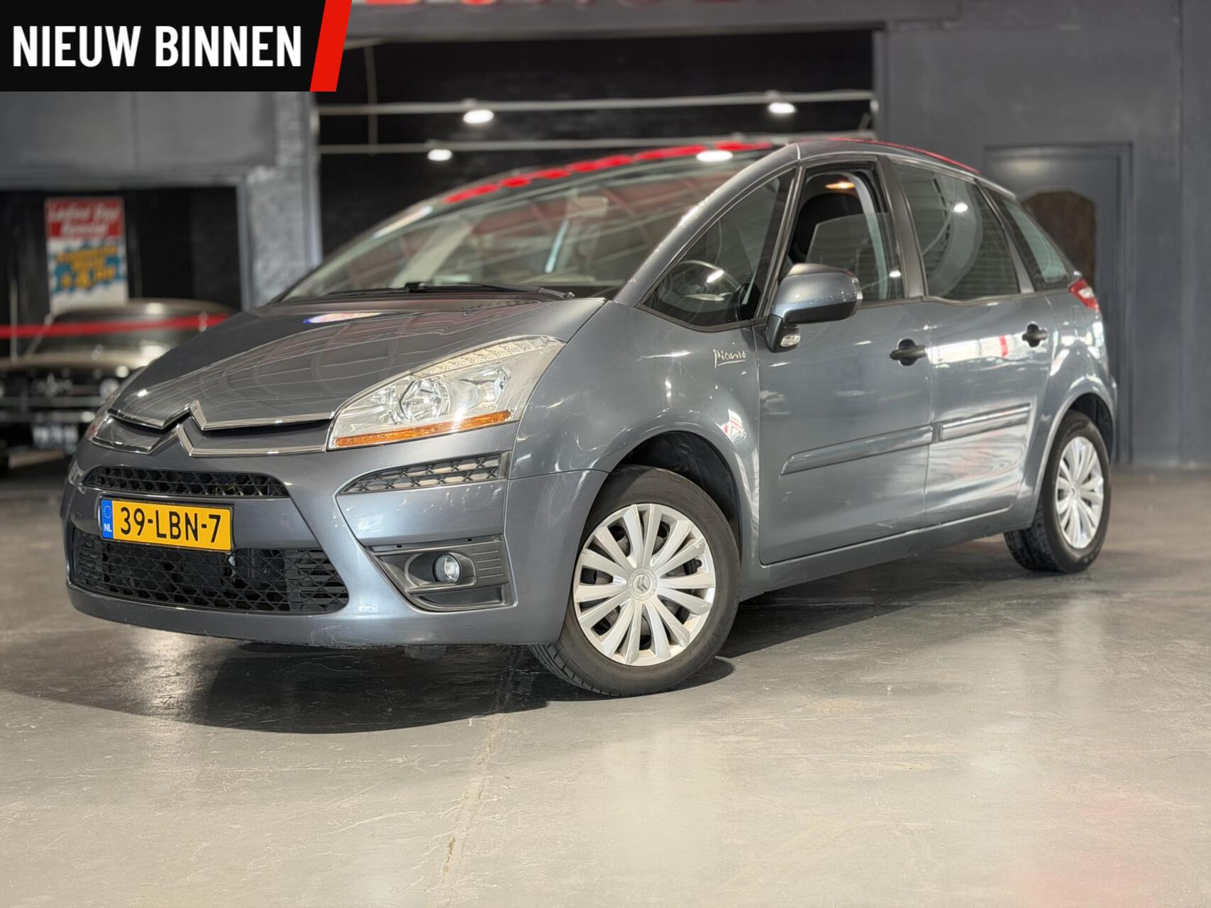 Citroen C4 Picasso 1.6 VTi Attraction | AIRCO | NAP | CRUISE | TREKHAAK 2010 - voorkant