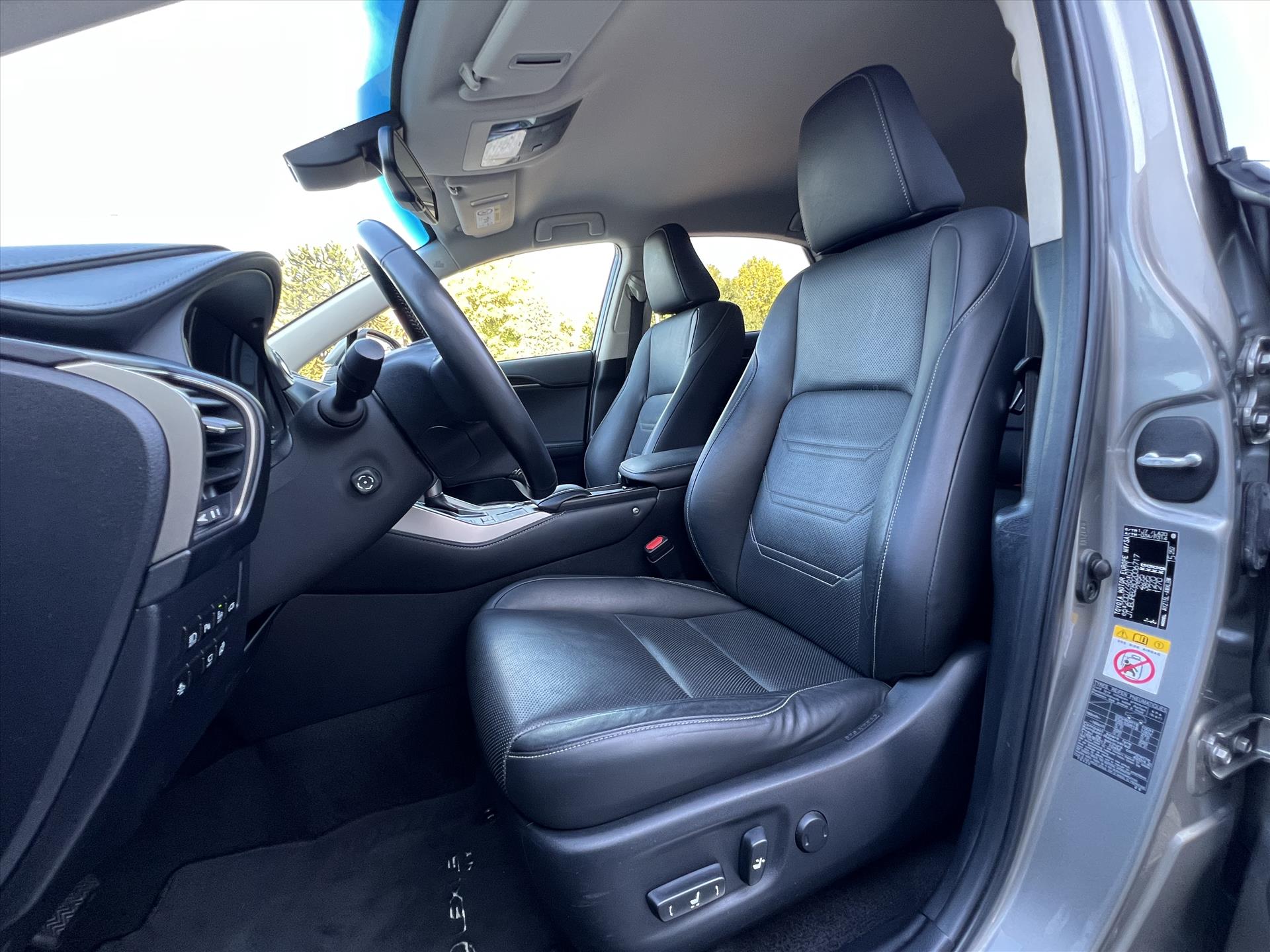Foto van Lexus Lexus Nx300h