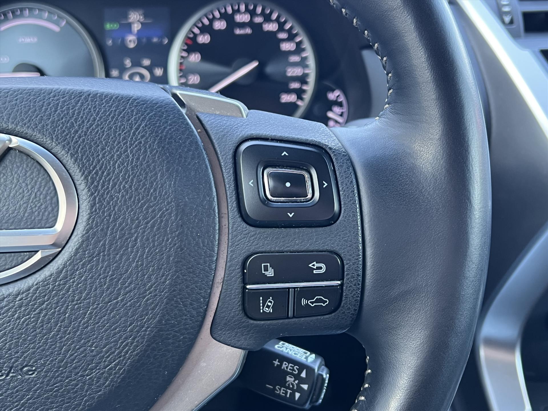 Foto van Lexus Lexus Nx300h
