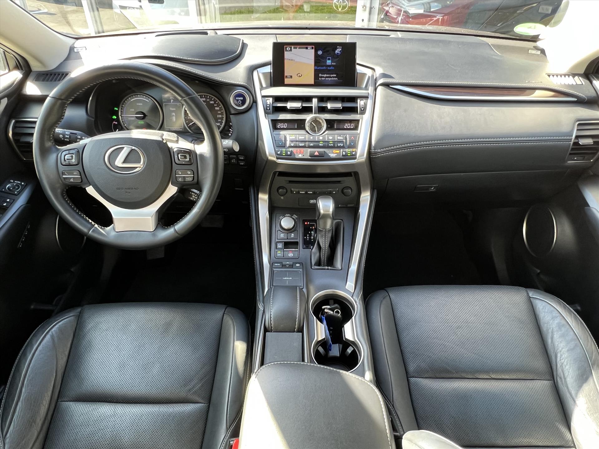 Foto van Lexus Lexus Nx300h