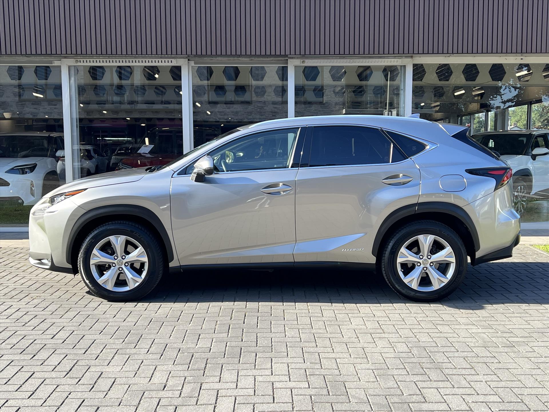 Foto van Lexus Lexus Nx300h