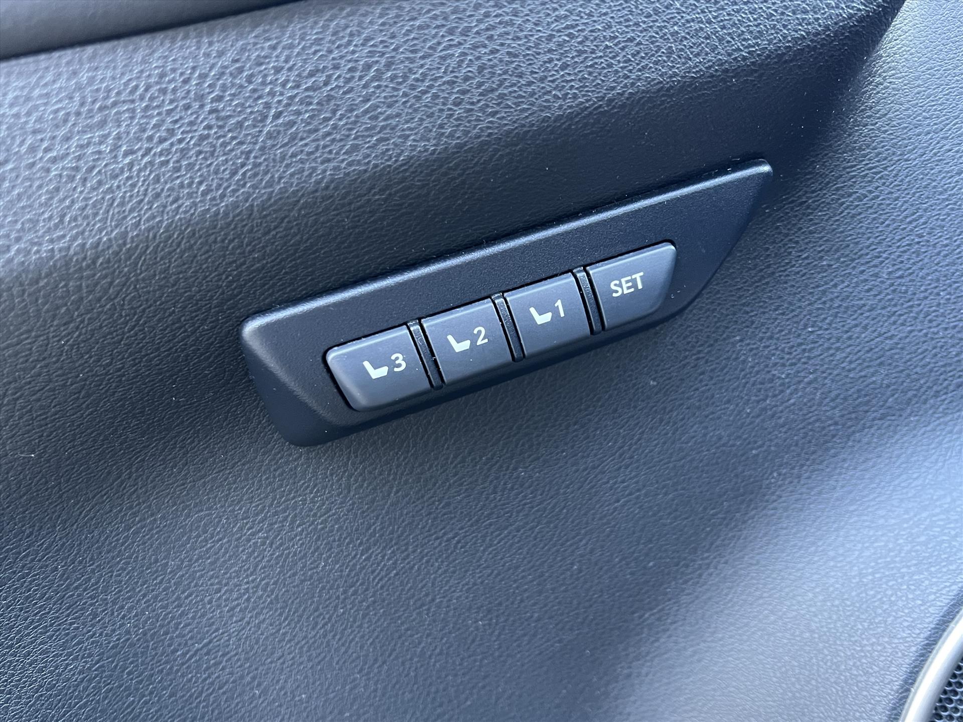 Foto van Lexus Lexus Nx300h