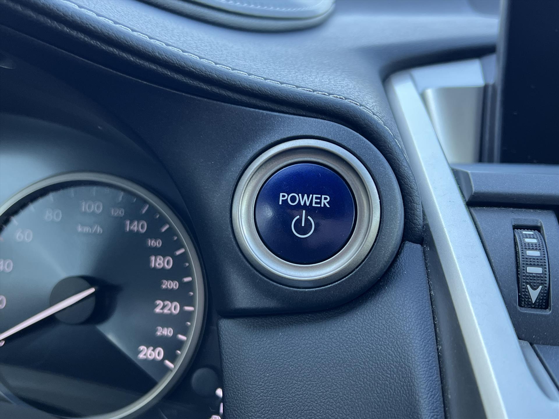 Foto van Lexus Lexus Nx300h