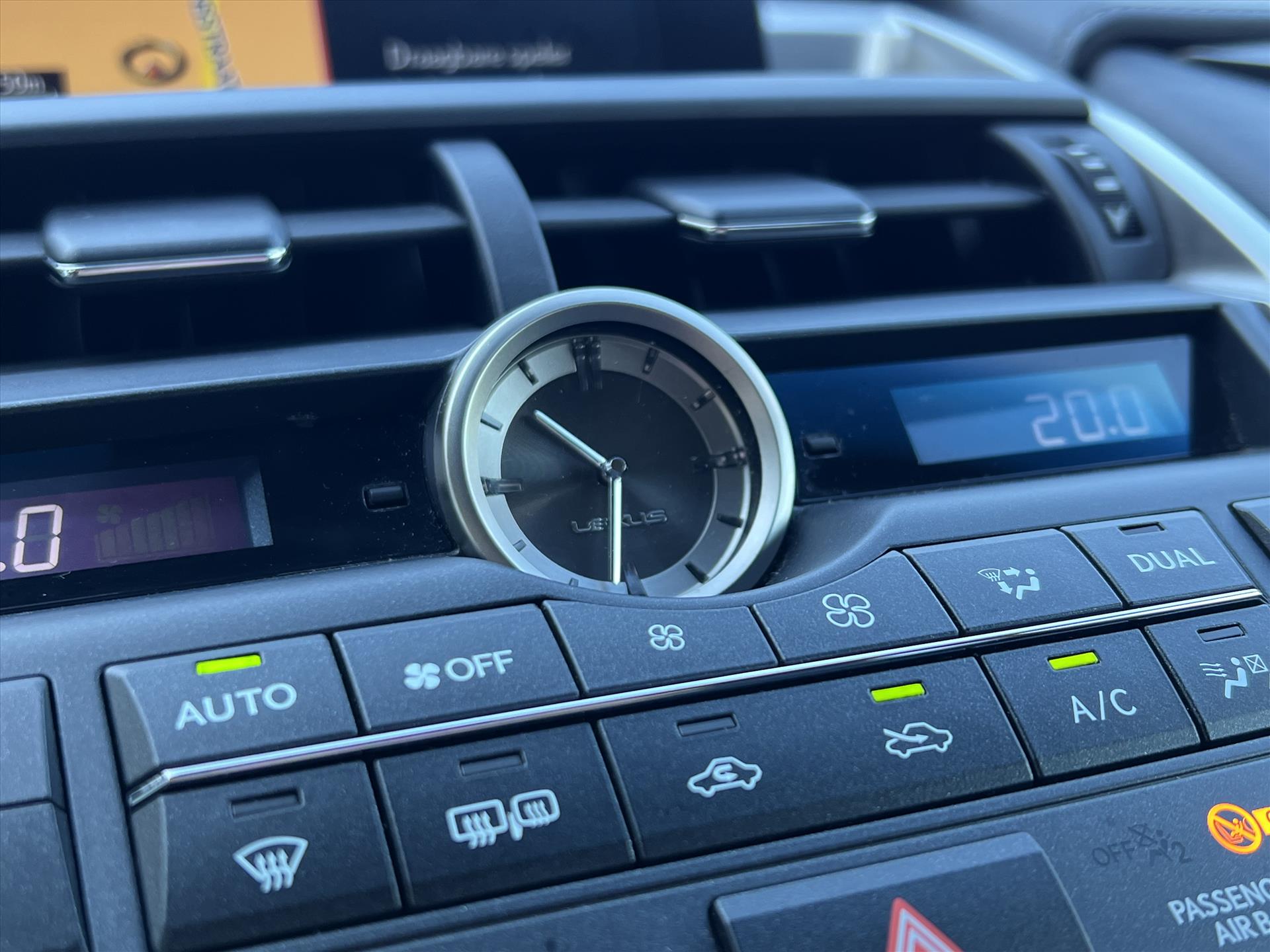 Foto van Lexus Lexus Nx300h