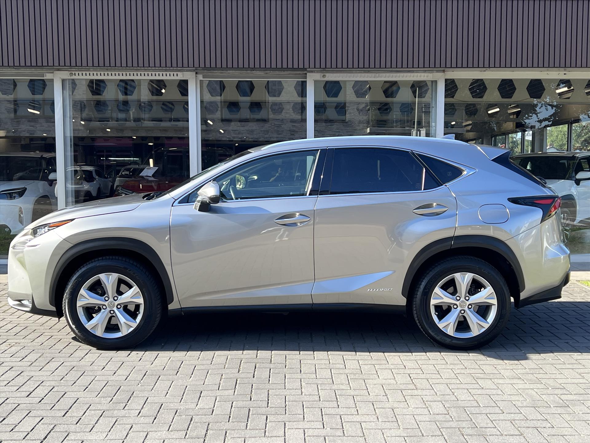 Foto van Lexus Lexus Nx300h