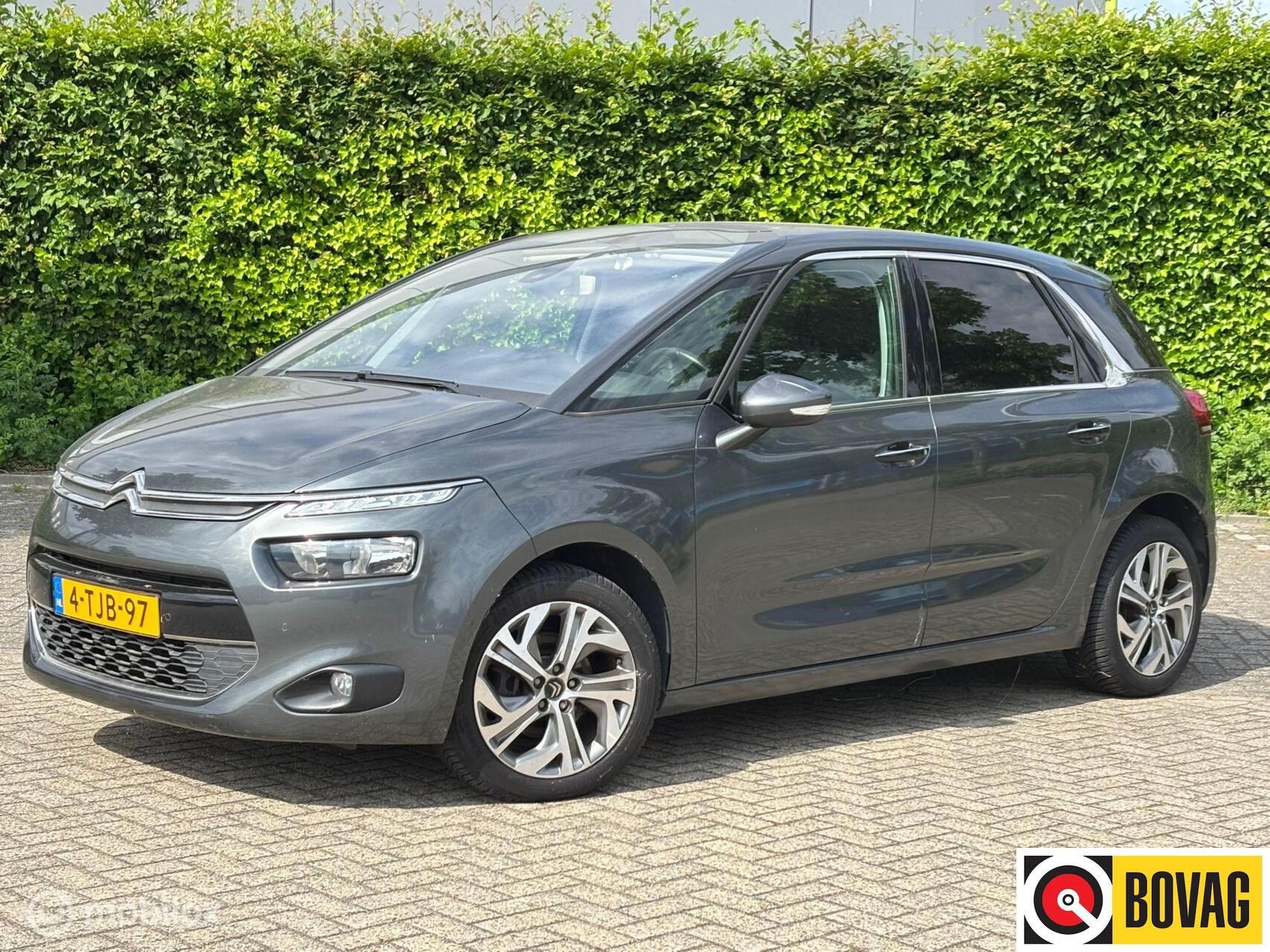 Citroen C4 Picasso 1.6 VTi Intensive - Camera - Trekhaak 2014 - voorkant