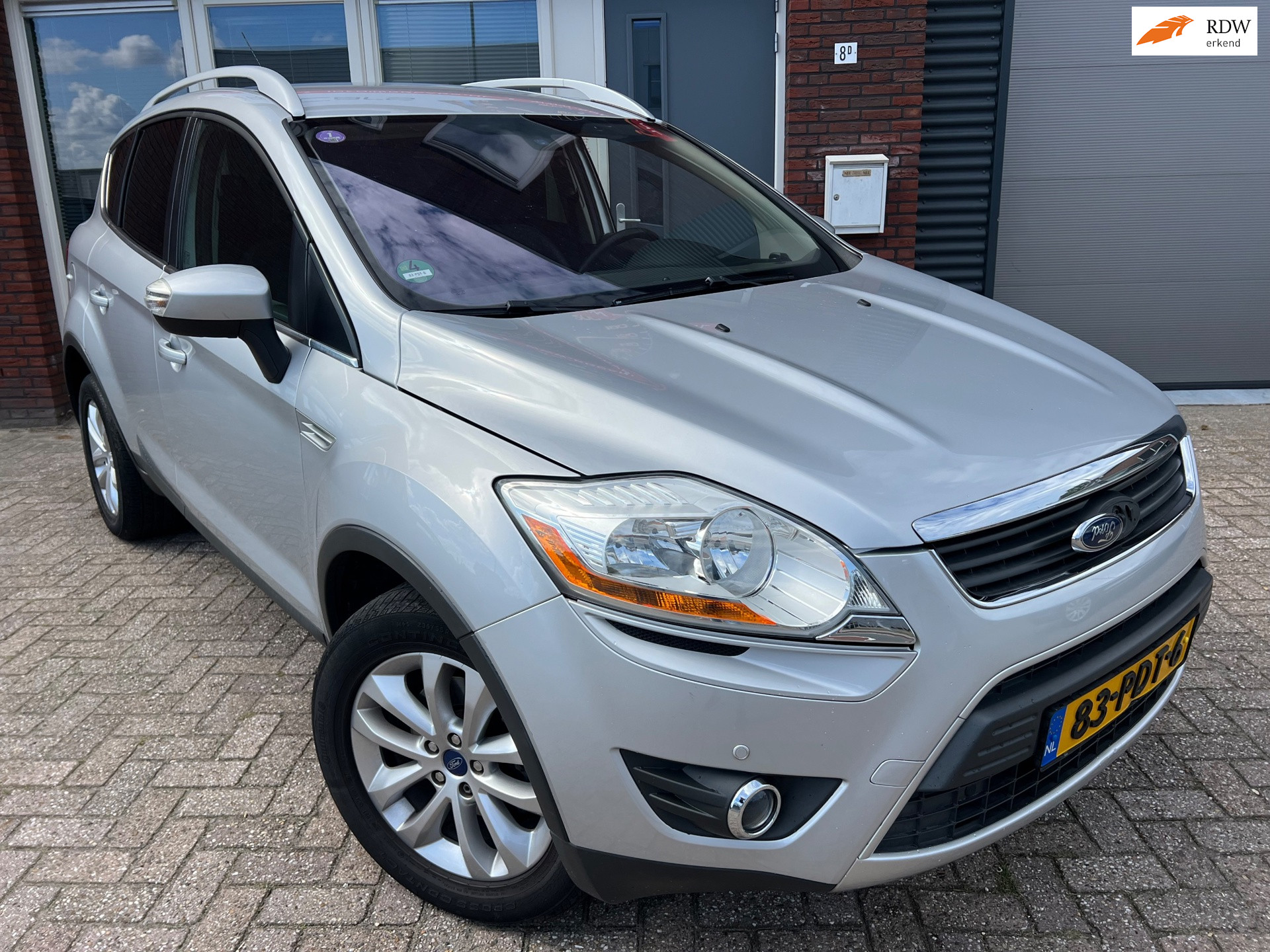 Ford Kuga 2.5 20V Titanium / Navi / PDC / Carplay / Stoelverwarming / AUT / NAP 2011 - voorkant