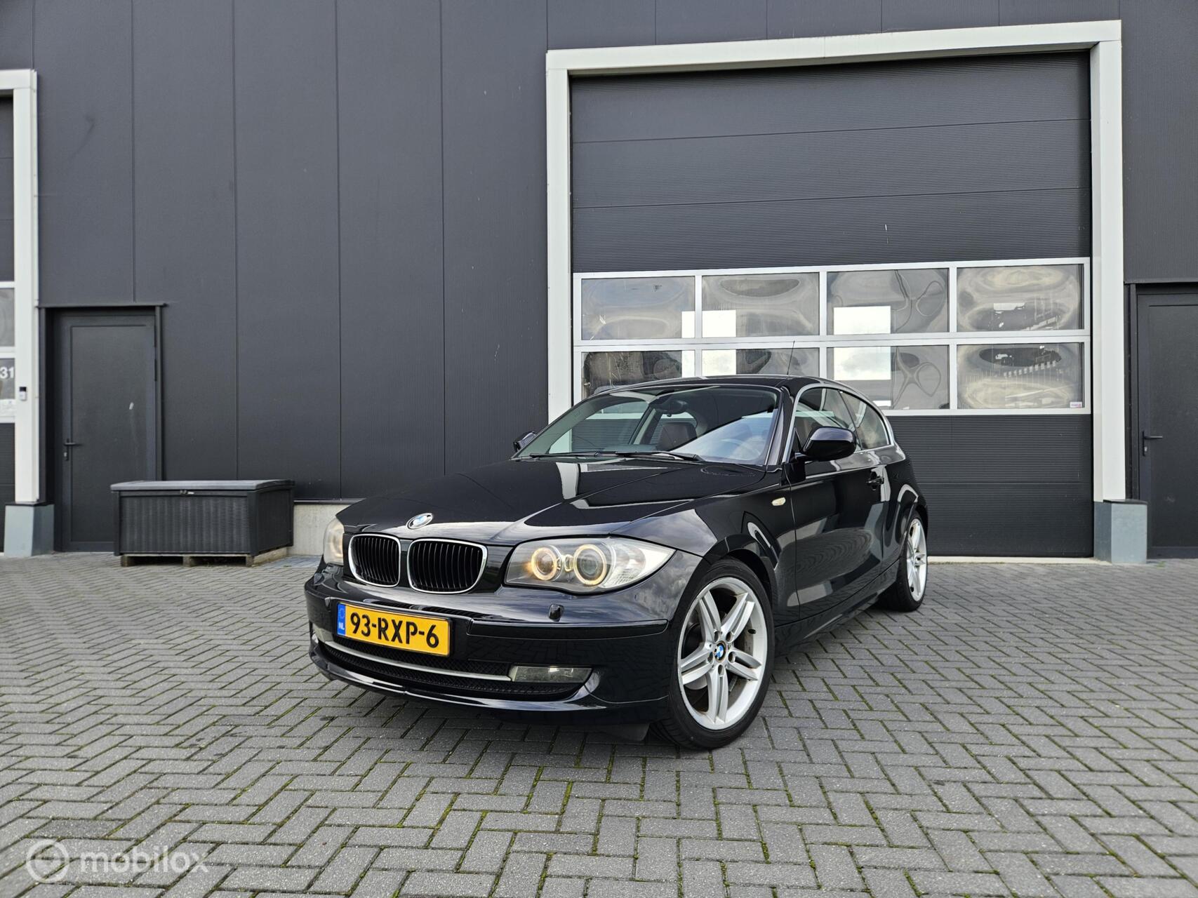 BMW 116i 116i EffDyn. Ed. Business Line Ultimate Edition 2011 - voorkant