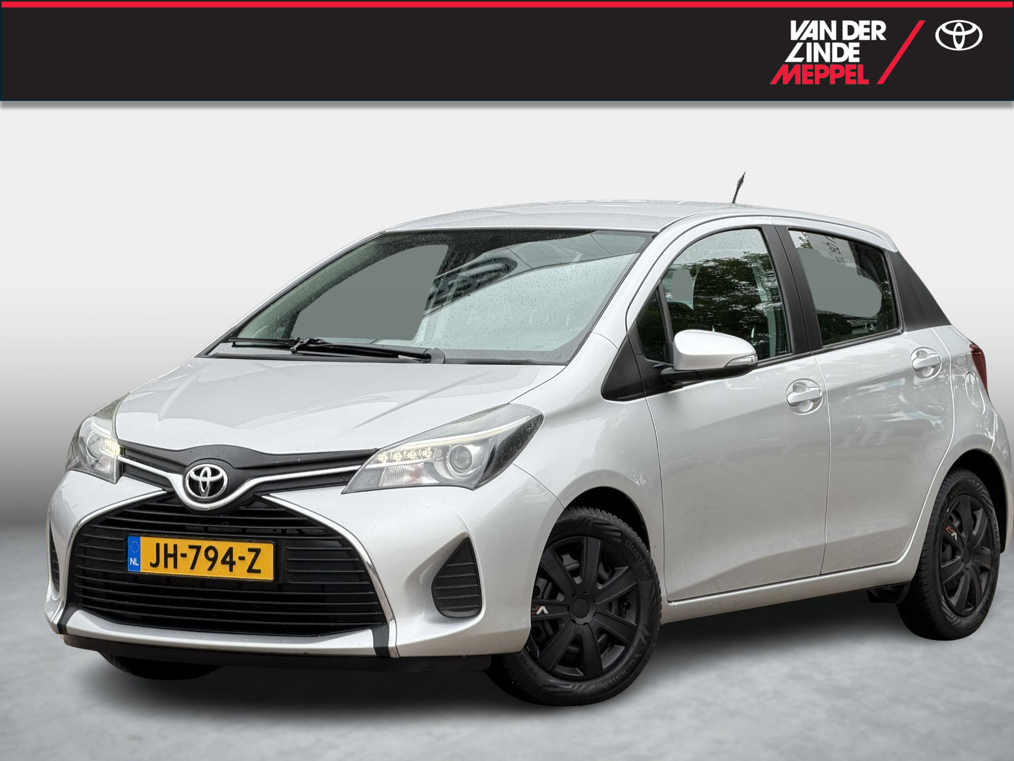 Toyota Toyota Yaris 1.0 VVT-i Aspiration All Season Airco NL Camera 2016 - voorkant