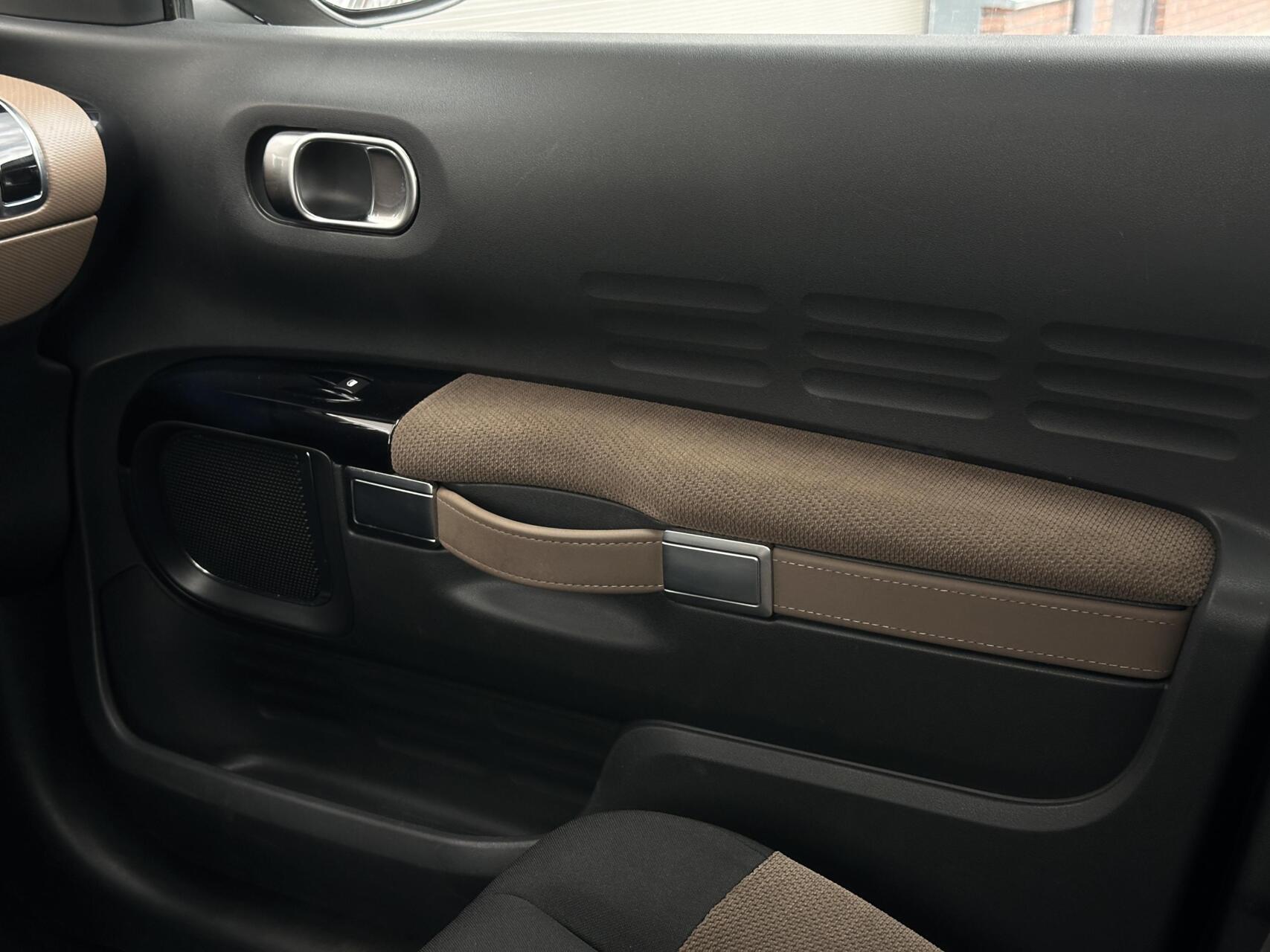 Foto van Citroen C4 Cactus