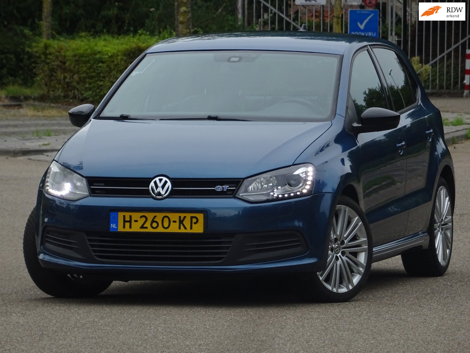 Volkswagen Polo 1.4 TSI BlueGT 5DRS NAVI/BI-XENON/PDC/NW APK 2013 - voorkant