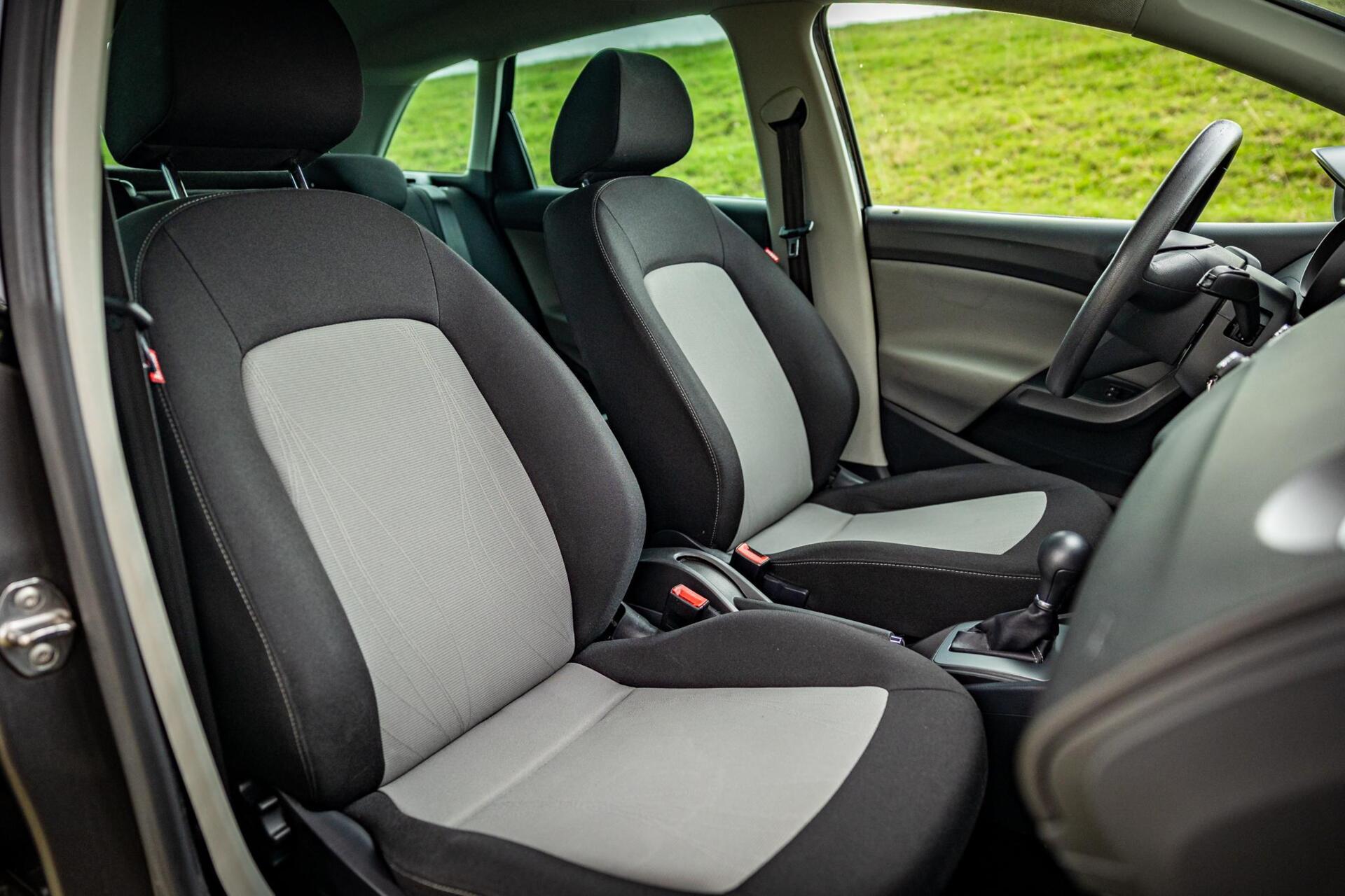 Foto van Seat Ibiza ST