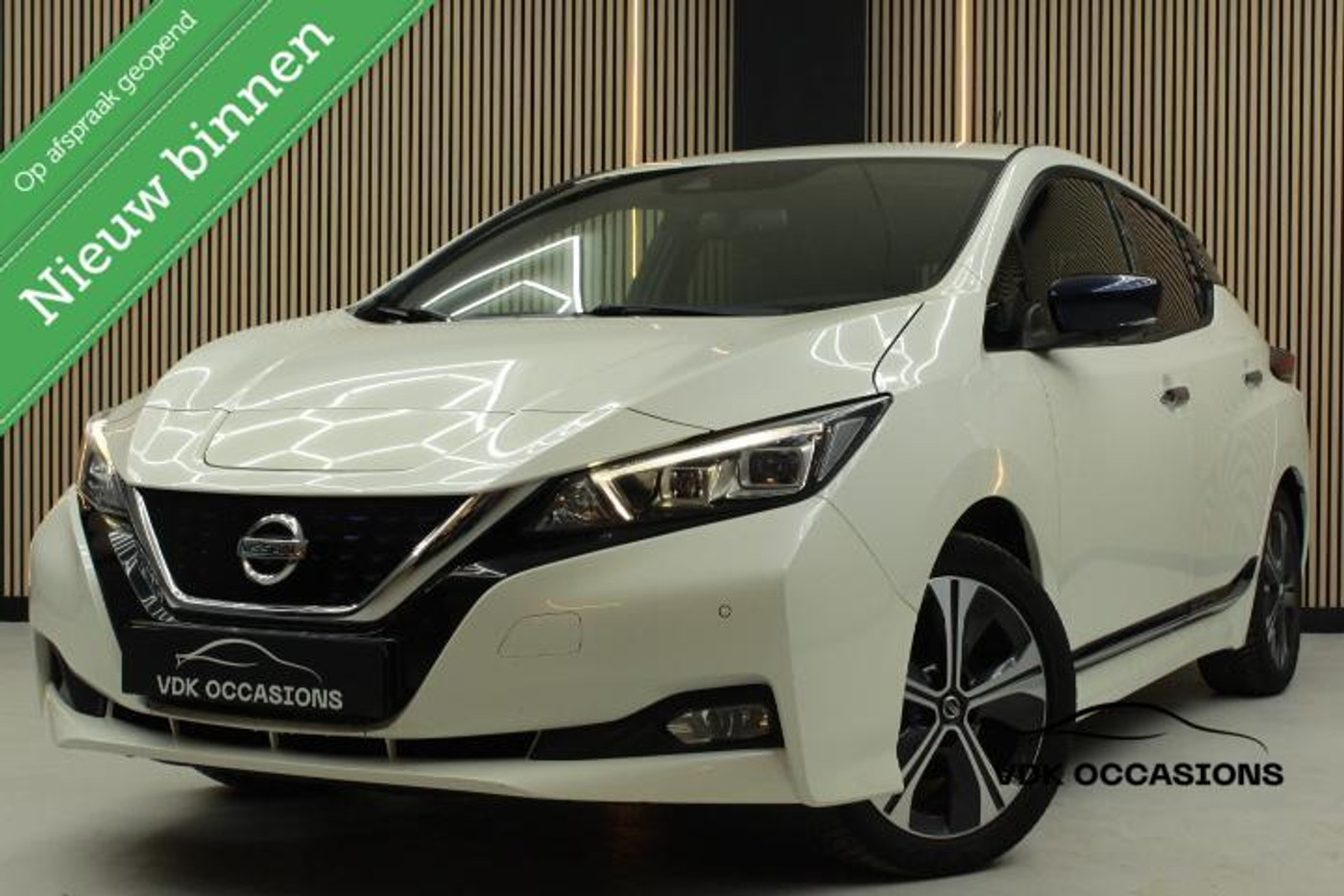 Nissan Nissan Leaf 40kwh Tekna 40 kWh|Trekhaak |360 |BLIS |Adaptive |Leer 2019 - voorkant