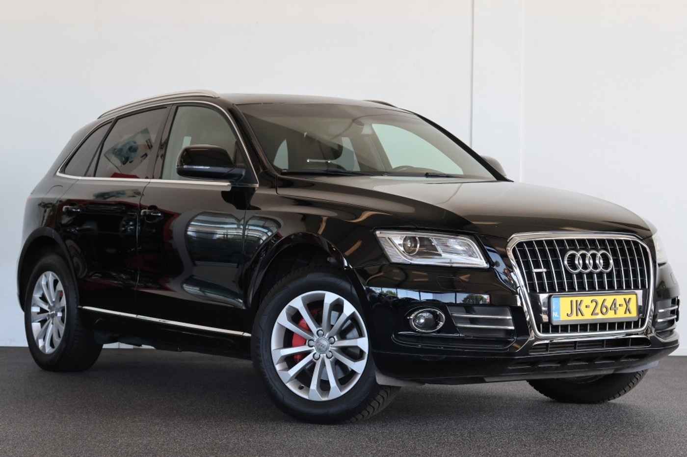 Audi Q5 2.0 TFSI q. PL.S B&O 2013 - voorkant