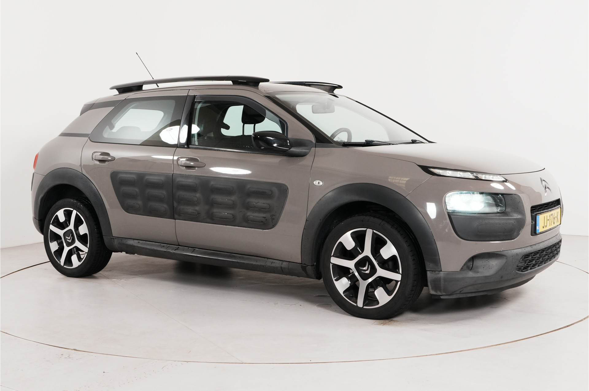 Foto van Citroen C4 Cactus