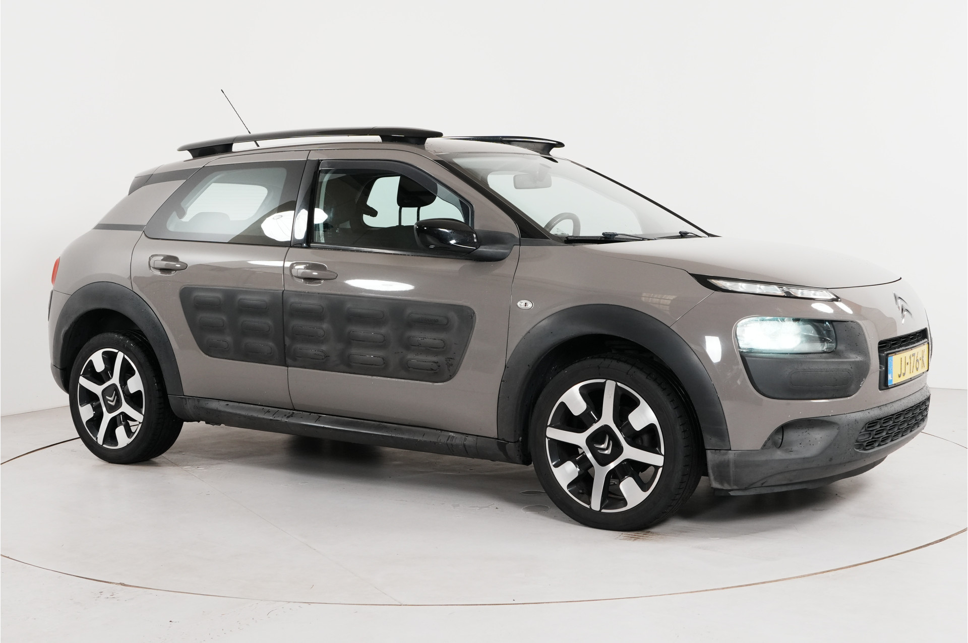 Foto van Citroen C4 Cactus