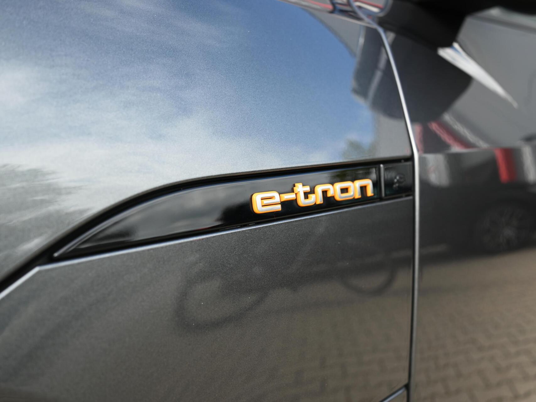Foto van Audi E-tron