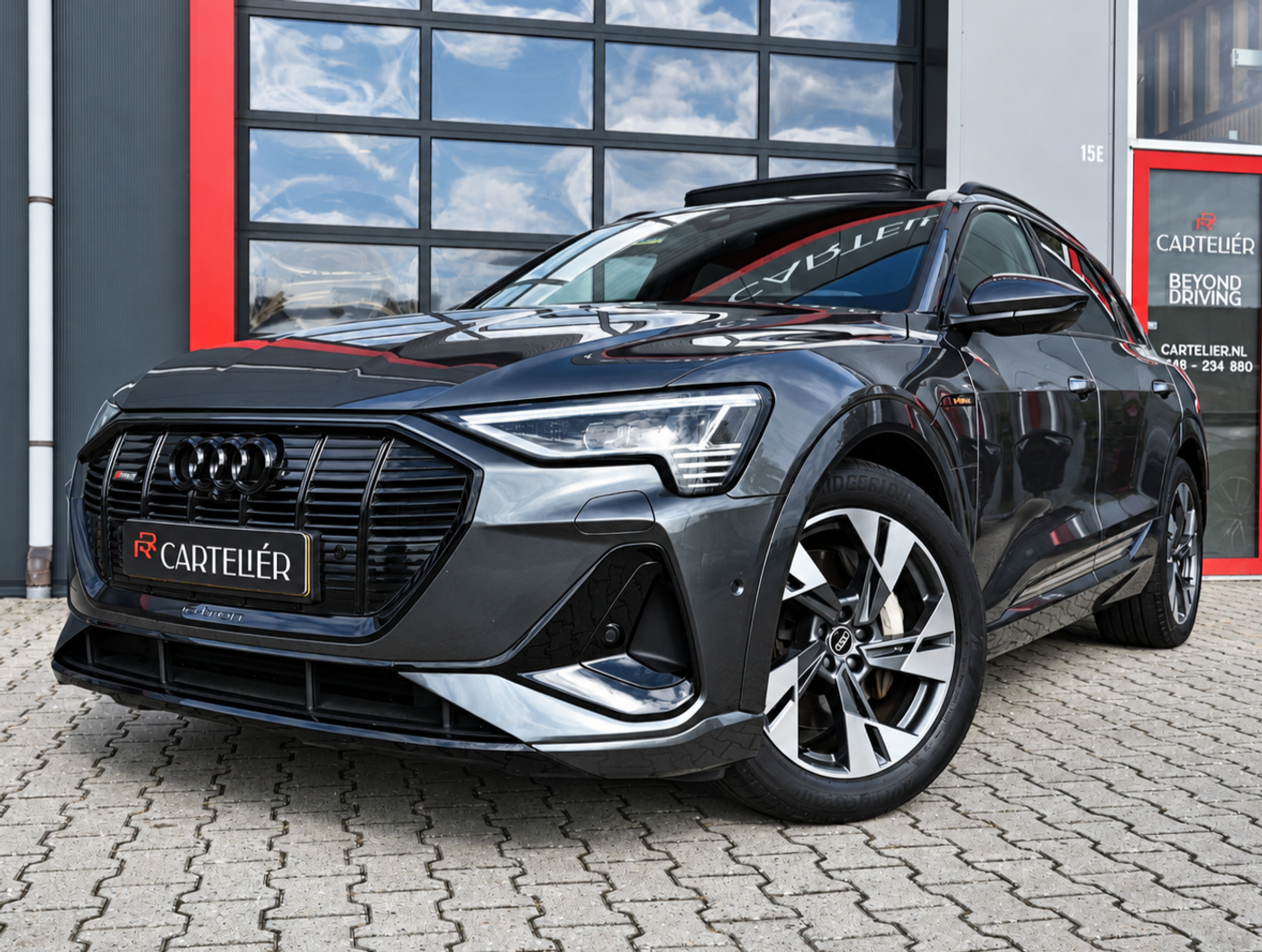 Foto van Audi E-tron