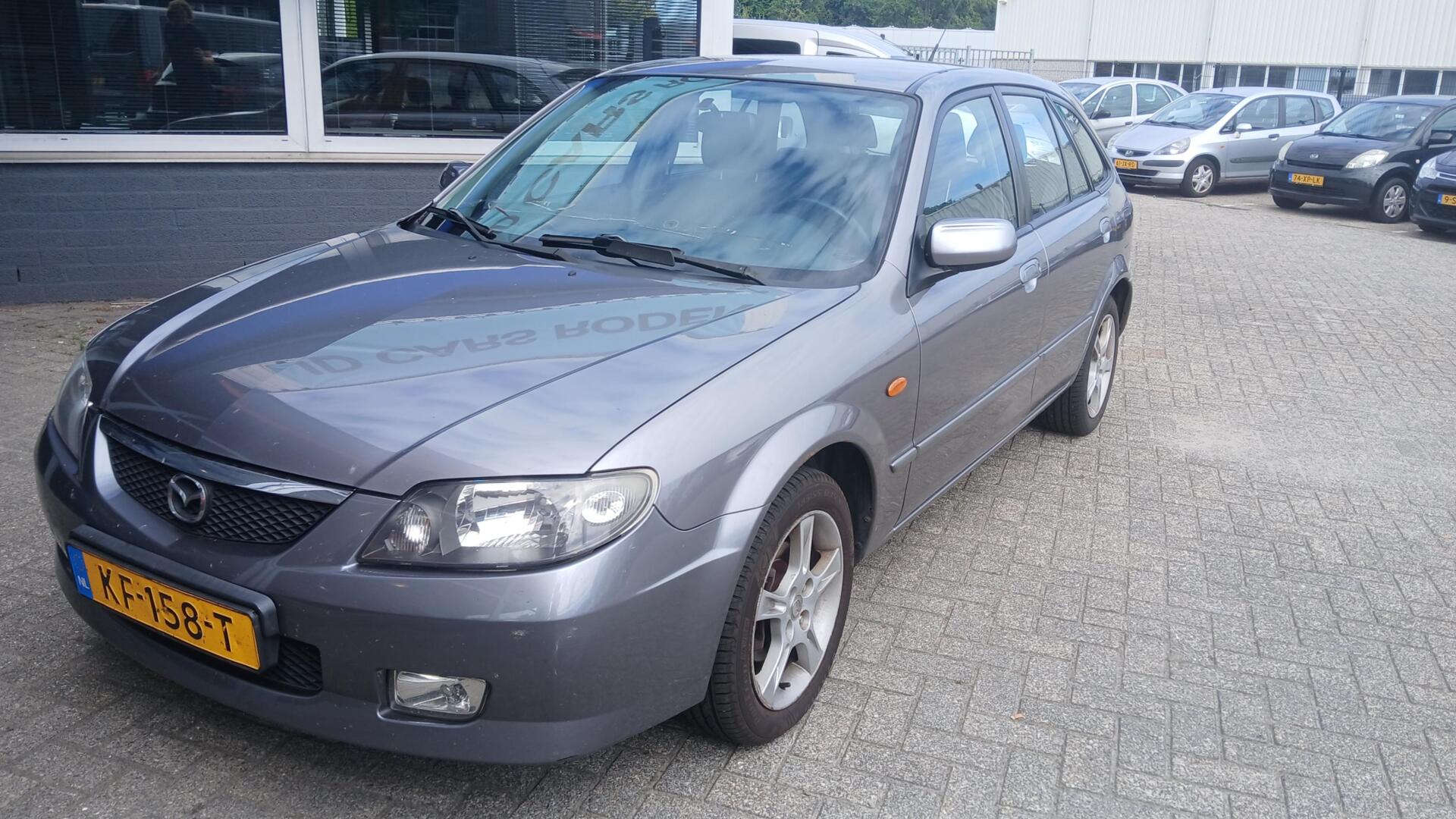 Foto van Mazda Mazda 323f