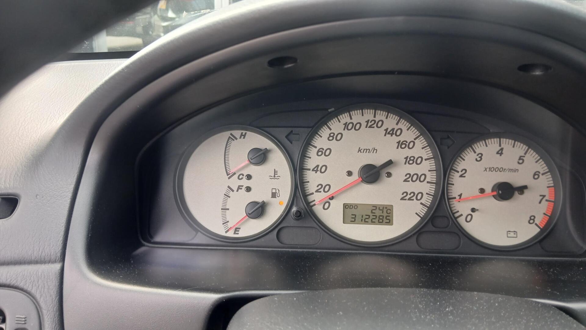 Foto van Mazda Mazda 323f