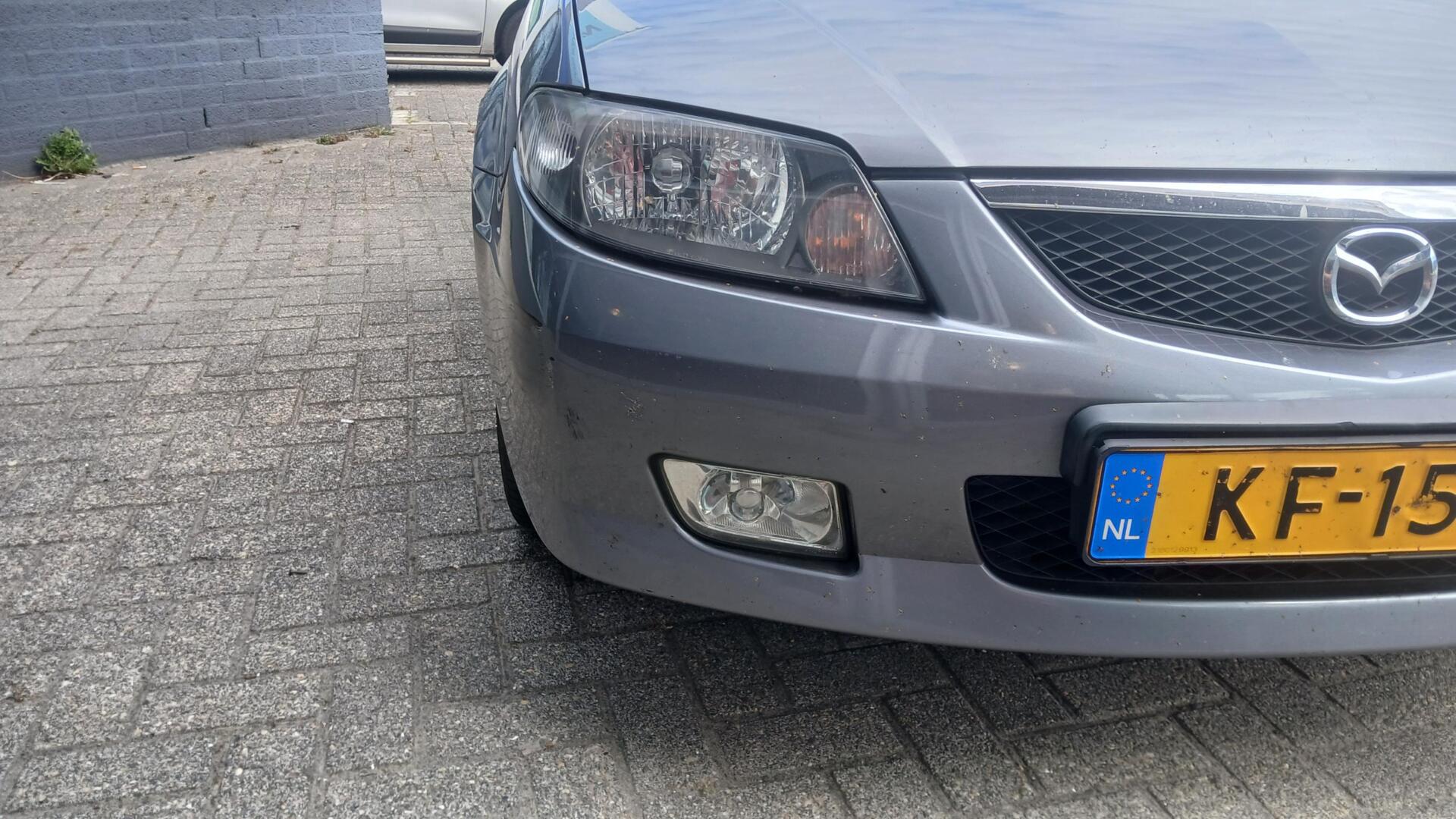 Foto van Mazda Mazda 323f