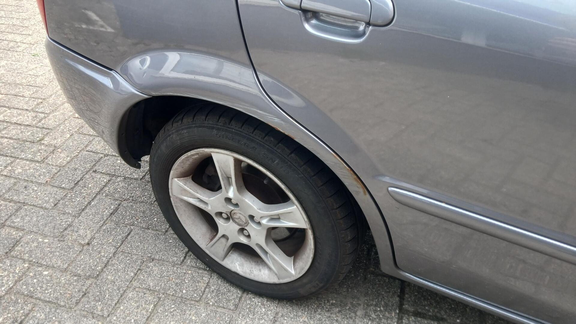 Foto van Mazda Mazda 323f