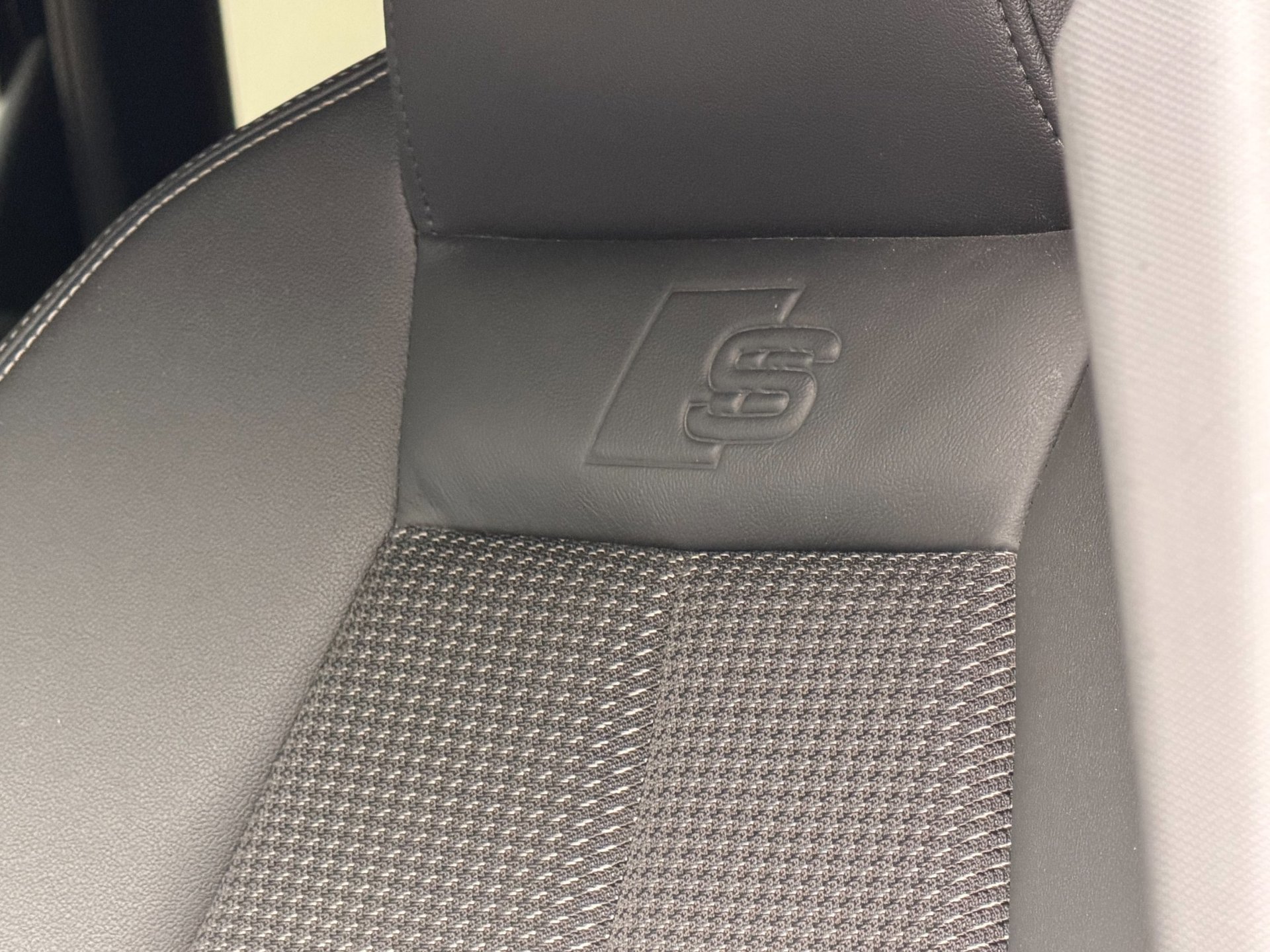 Foto van Audi A3 45 TFSIe