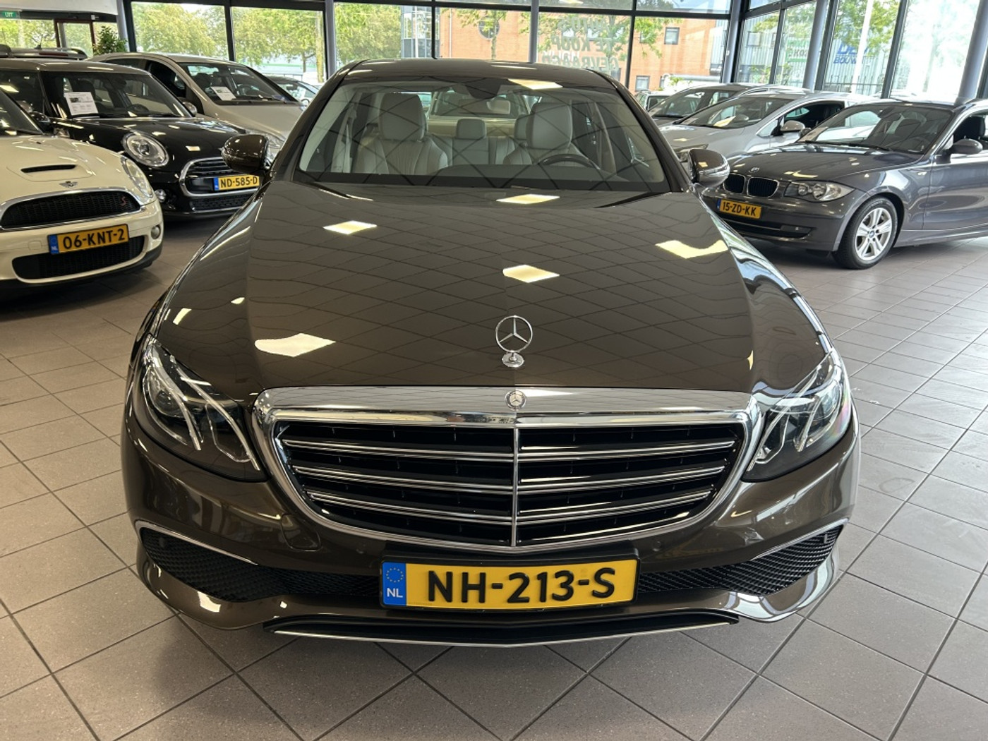 Foto van Mercedes-Benz E 200