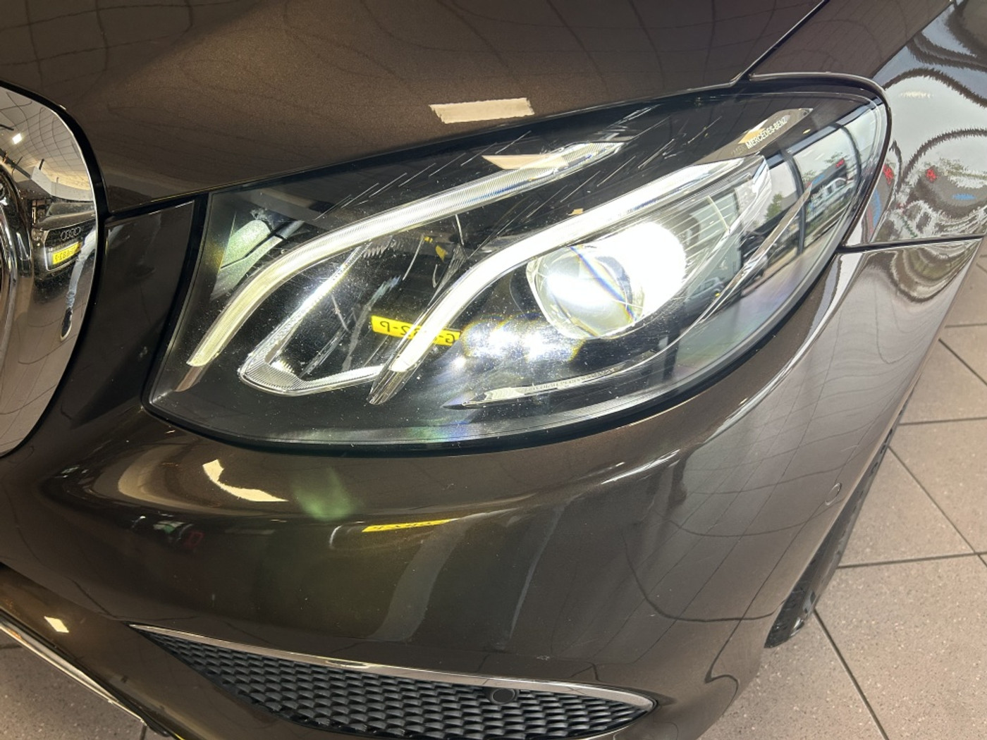 Foto van Mercedes-Benz E 200