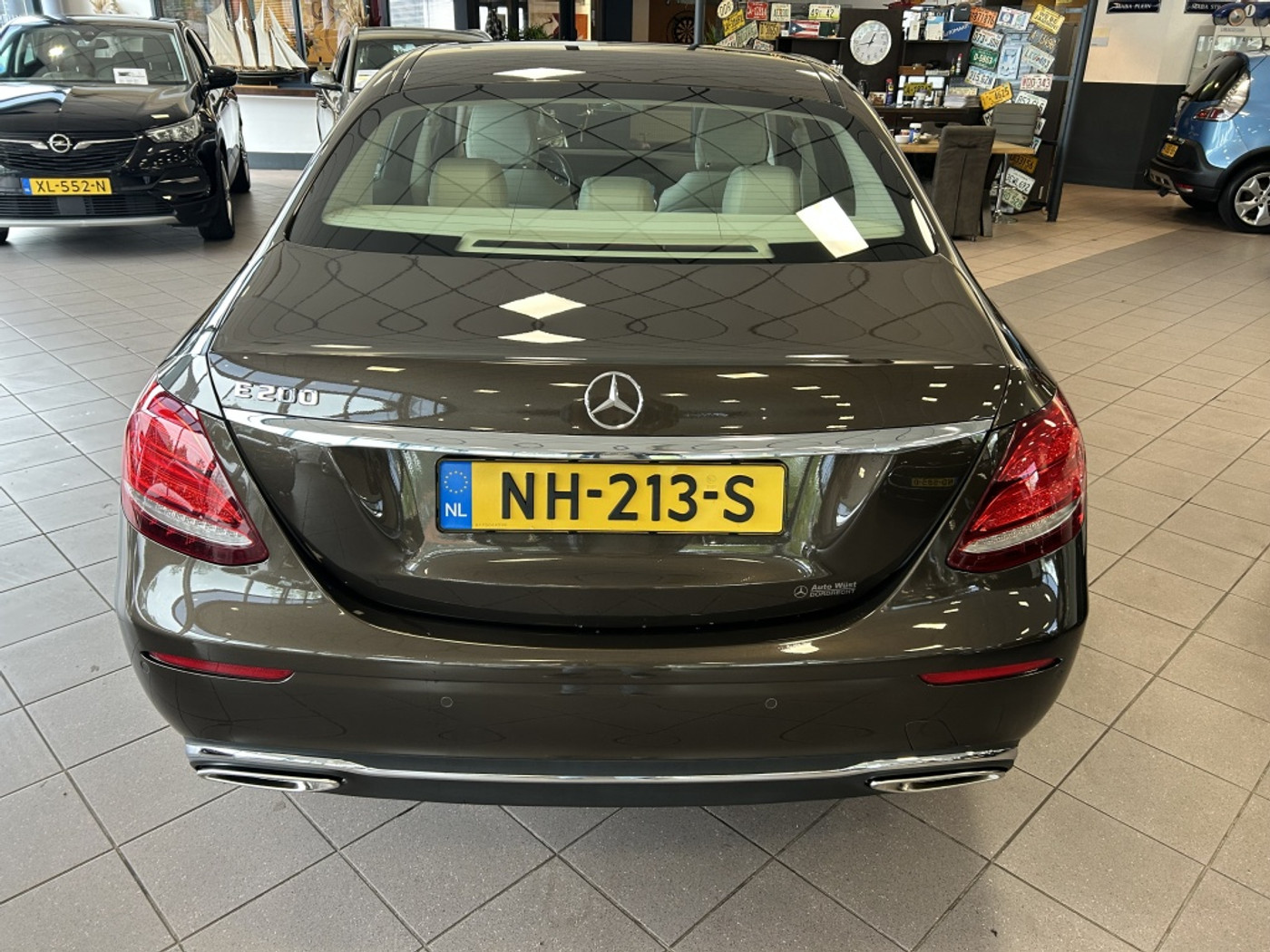 Foto van Mercedes-Benz E 200