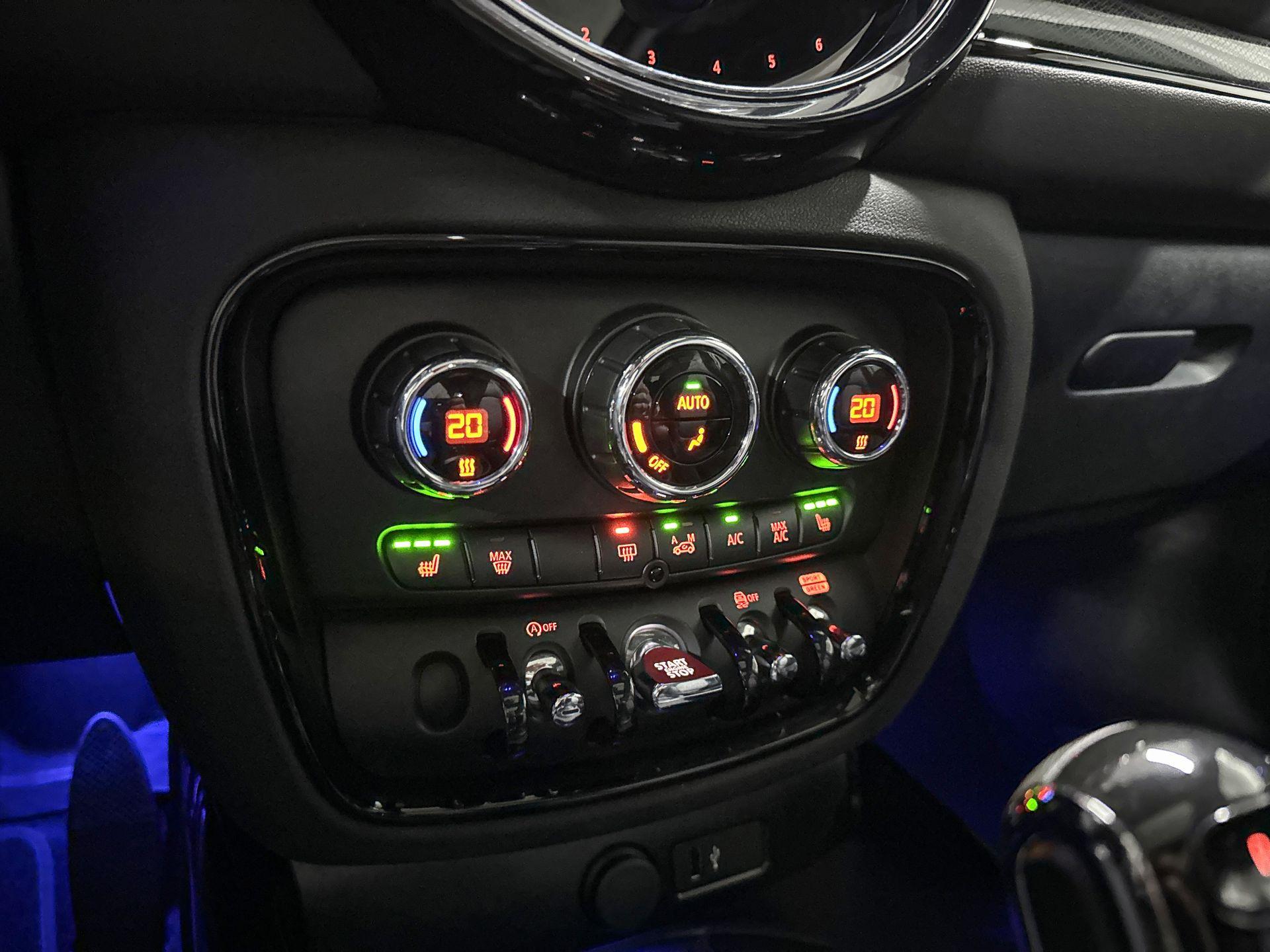Foto van Mini Clubman Cooper