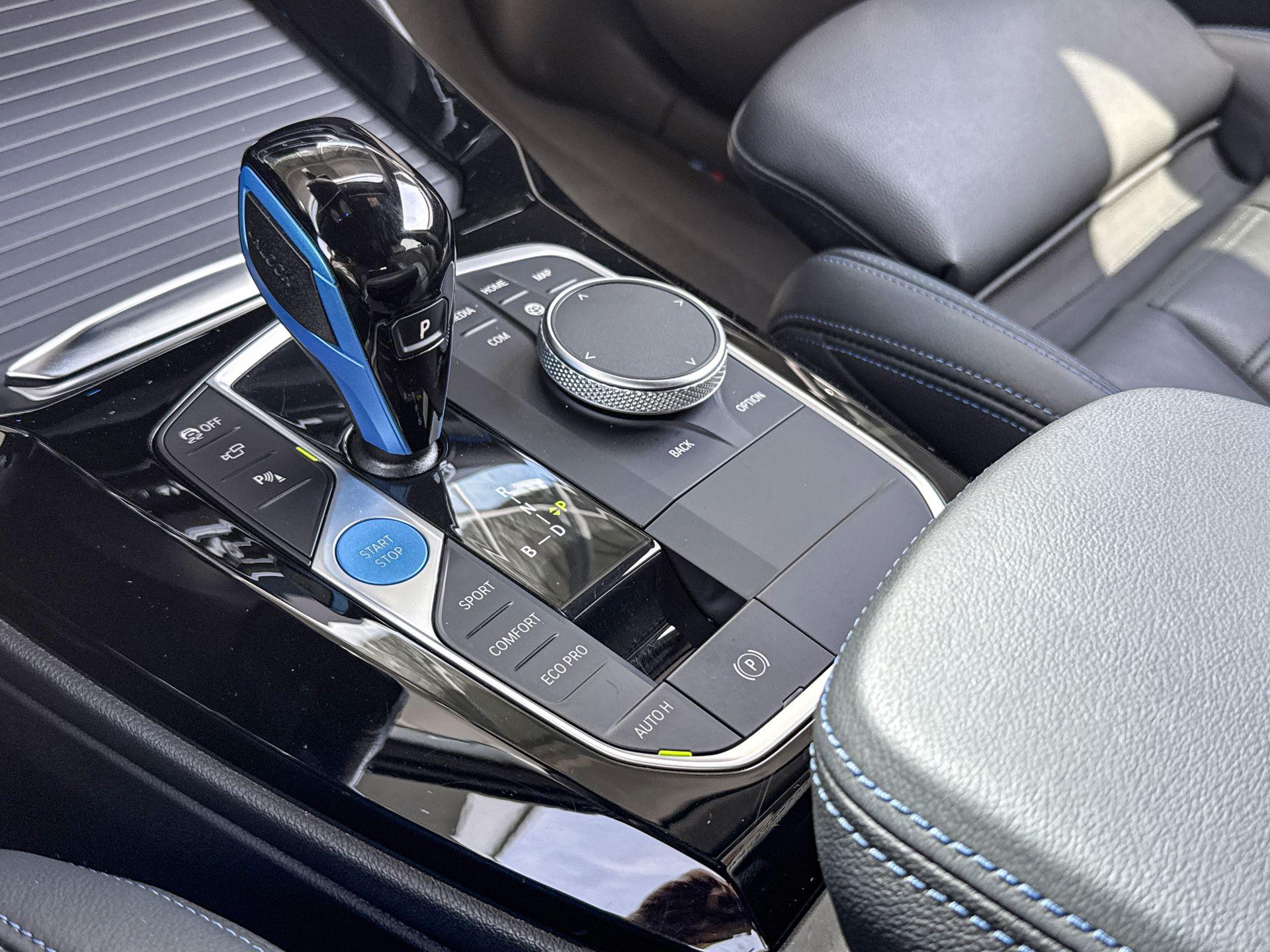 Foto van BMW Ix3