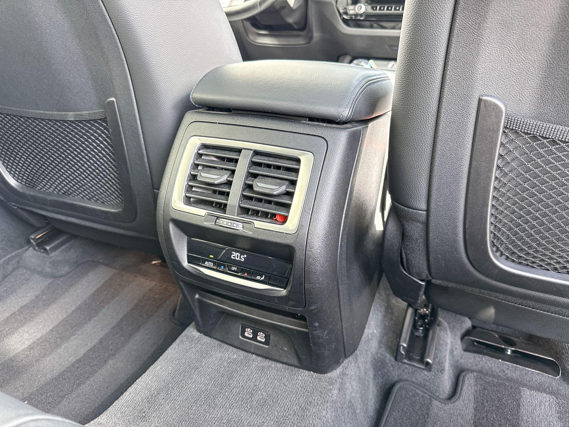 Foto van BMW Ix3