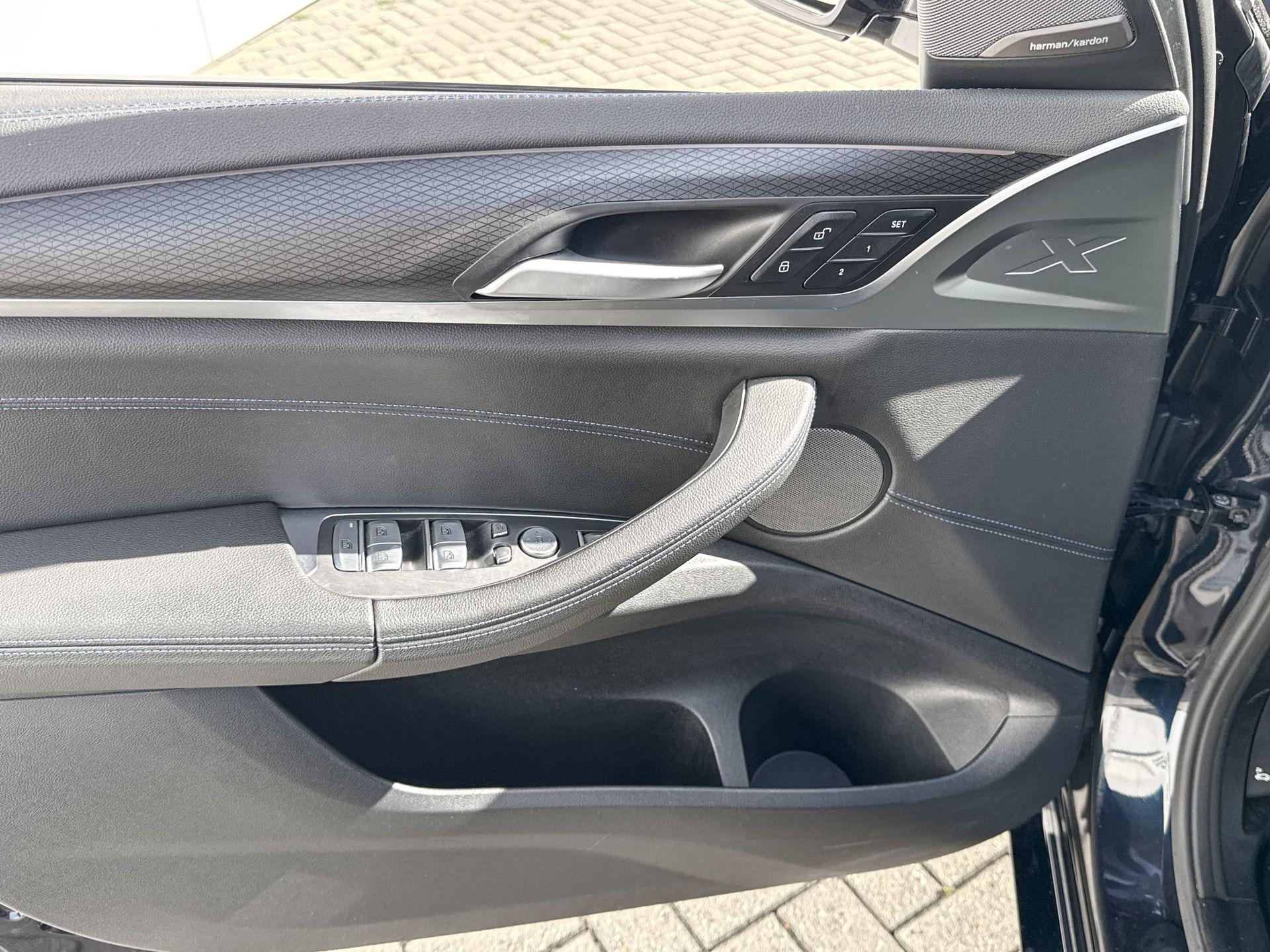 Foto van BMW Ix3
