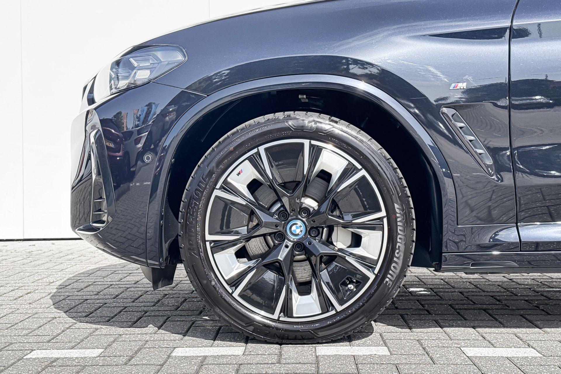 Foto van BMW Ix3