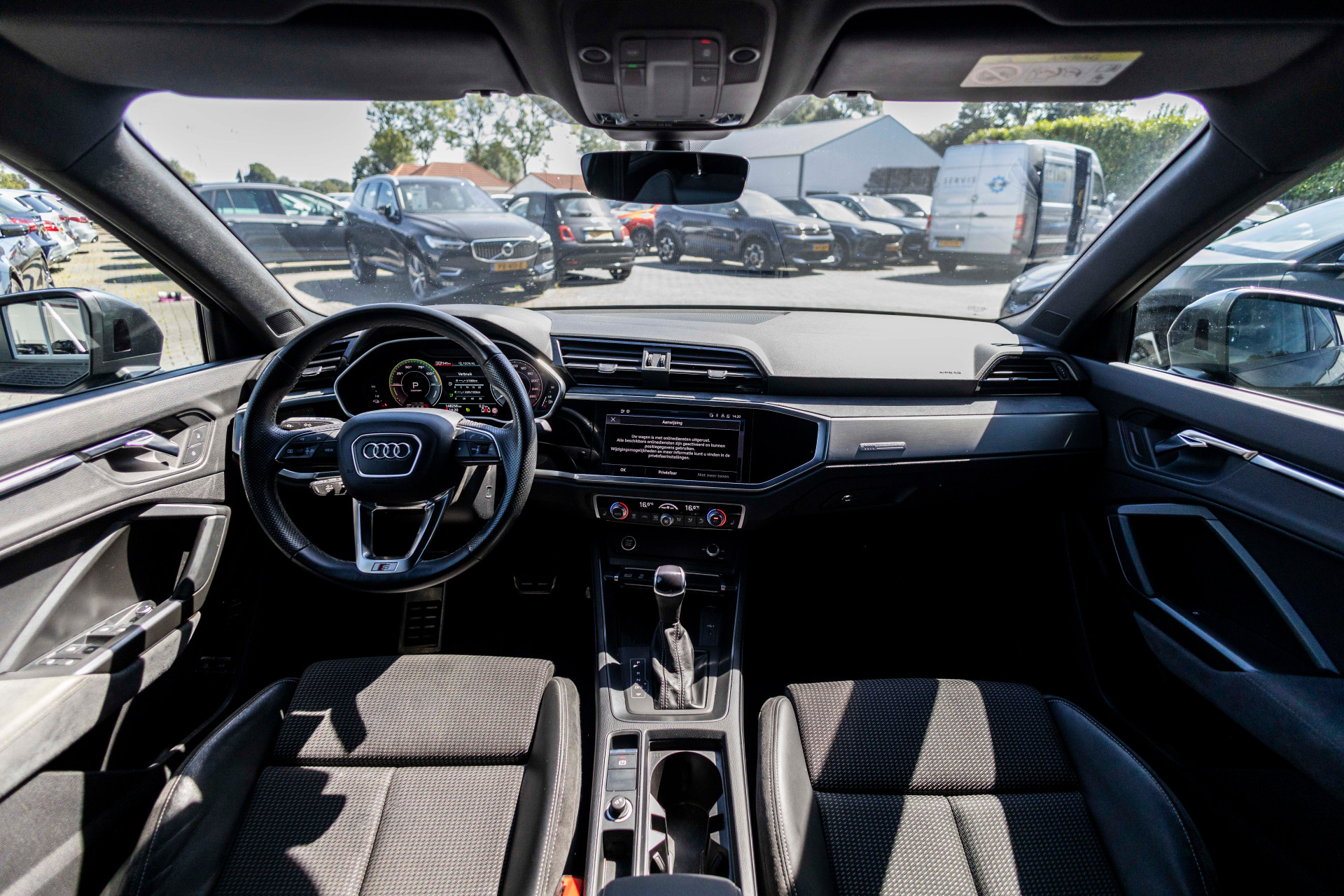 Foto van Audi Q3 E-tron