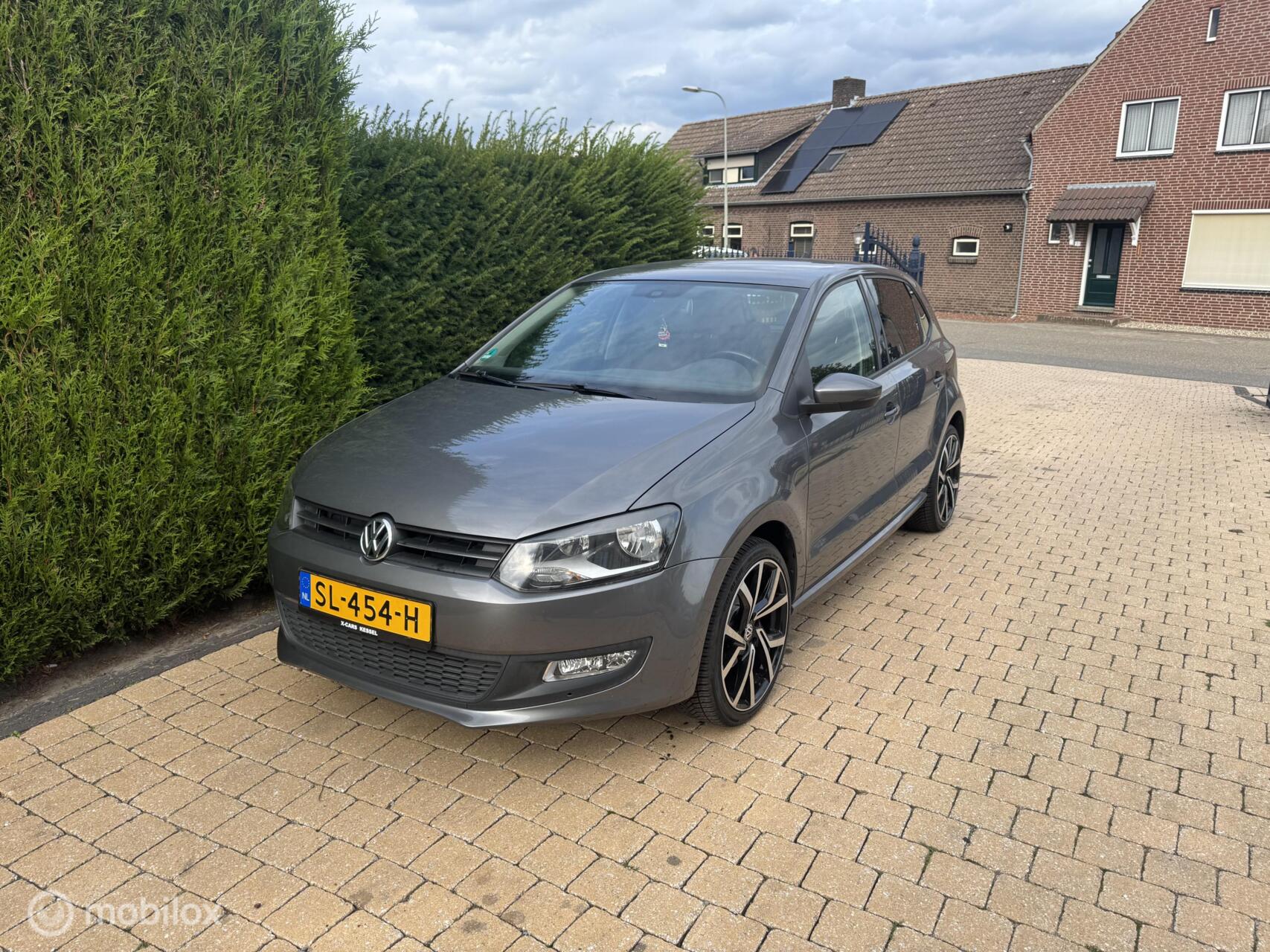 Volkswagen Polo 1.4-16V MET COMPLEET GEREVISEERDE MOTOR 2011 - voorkant