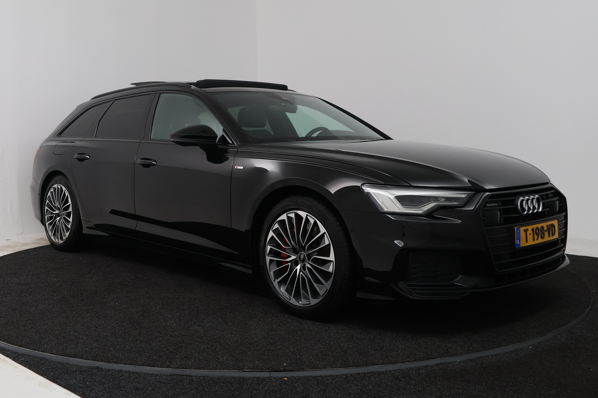 Foto van Audi A6 Avant 55 TFSI E