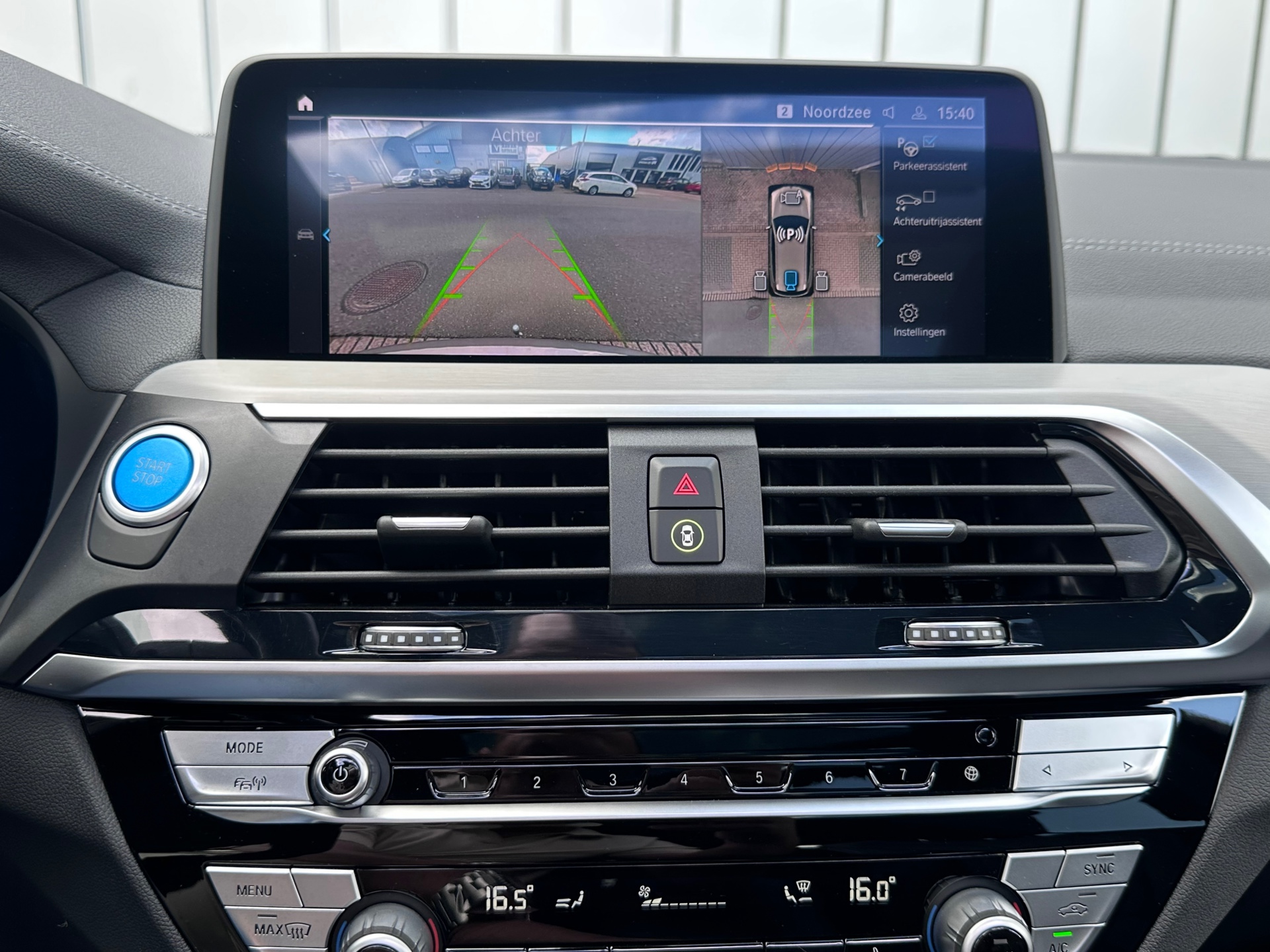 Foto van BMW Ix3