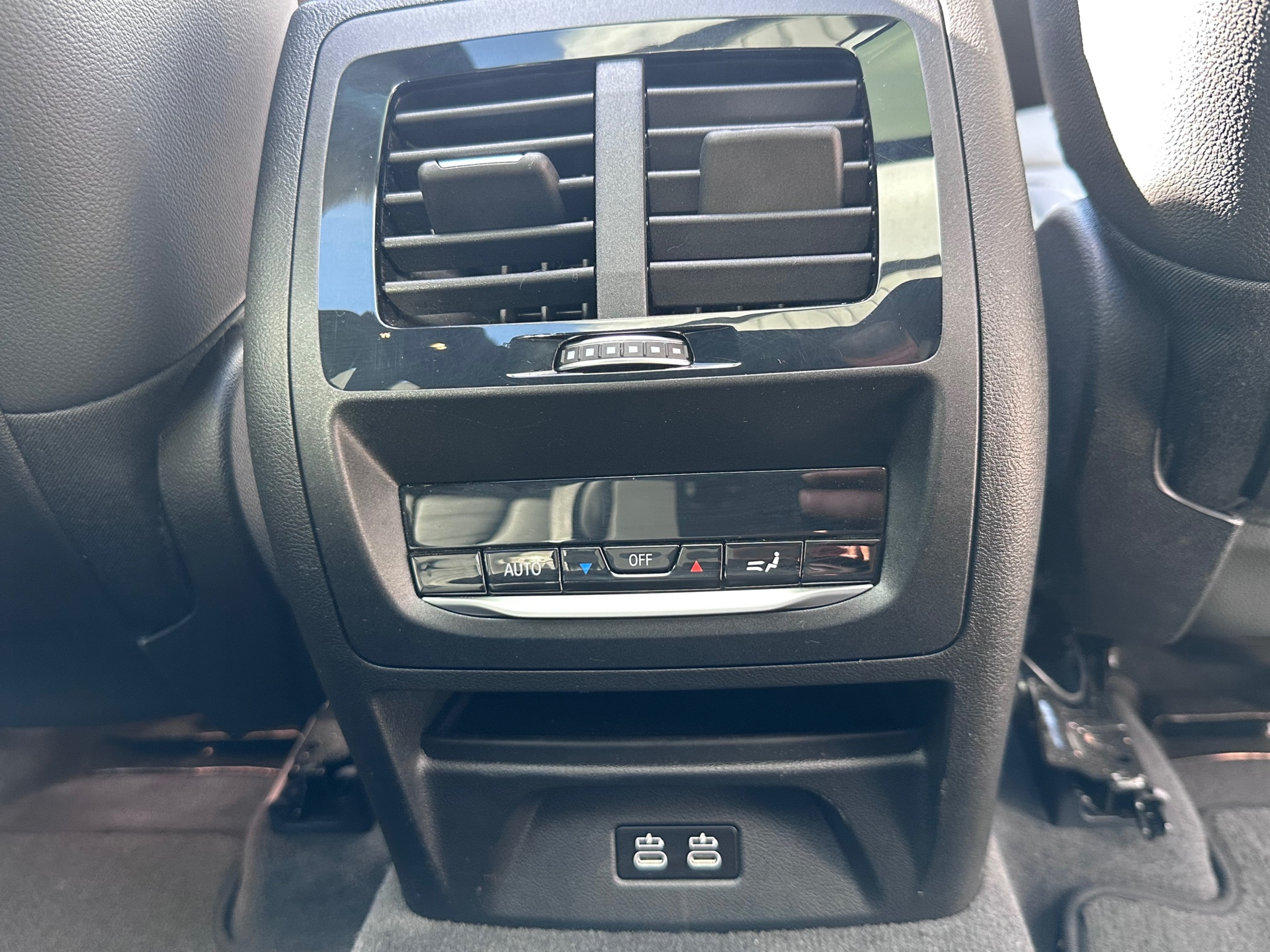 Foto van BMW Ix3