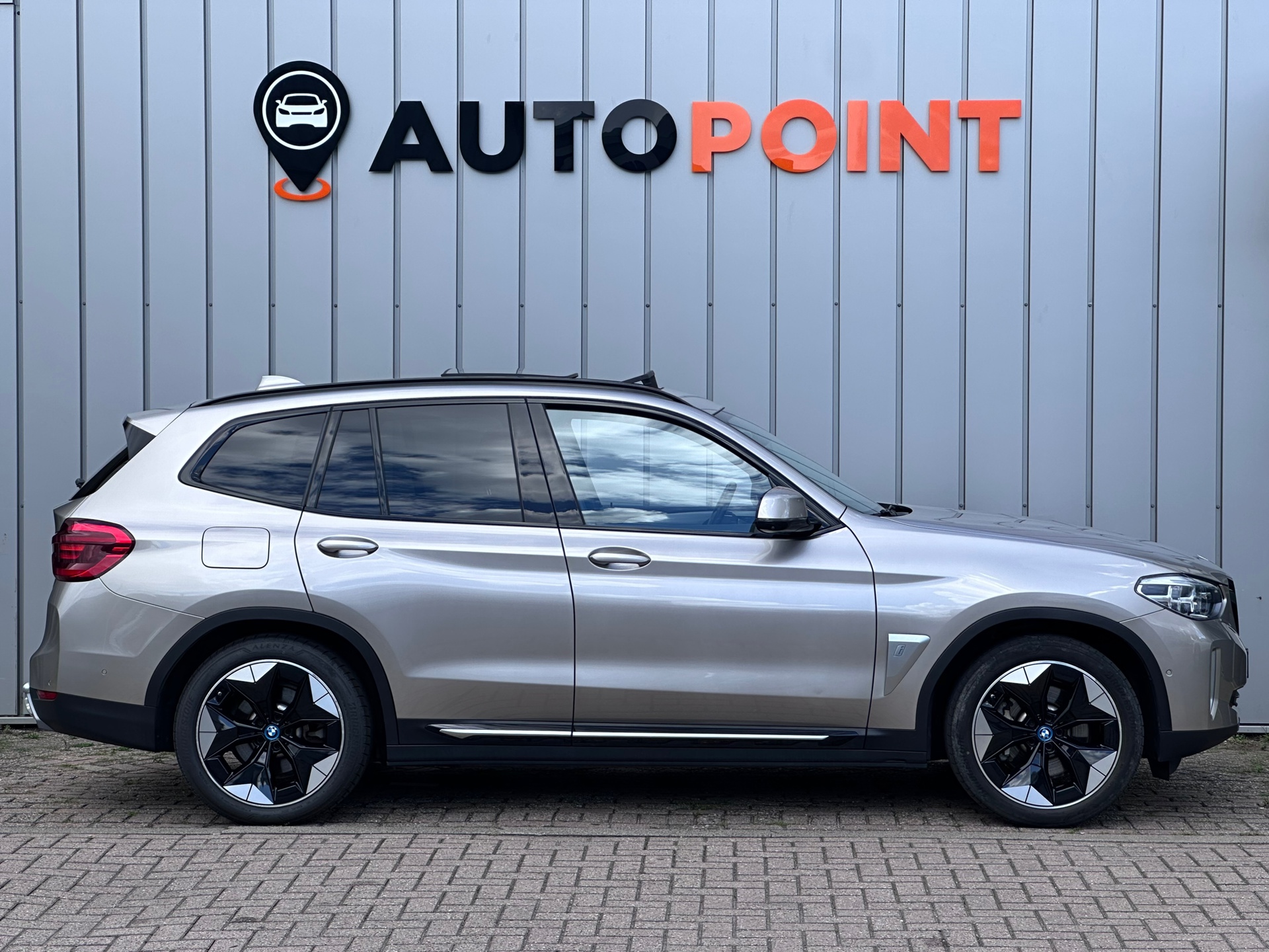Foto van BMW Ix3